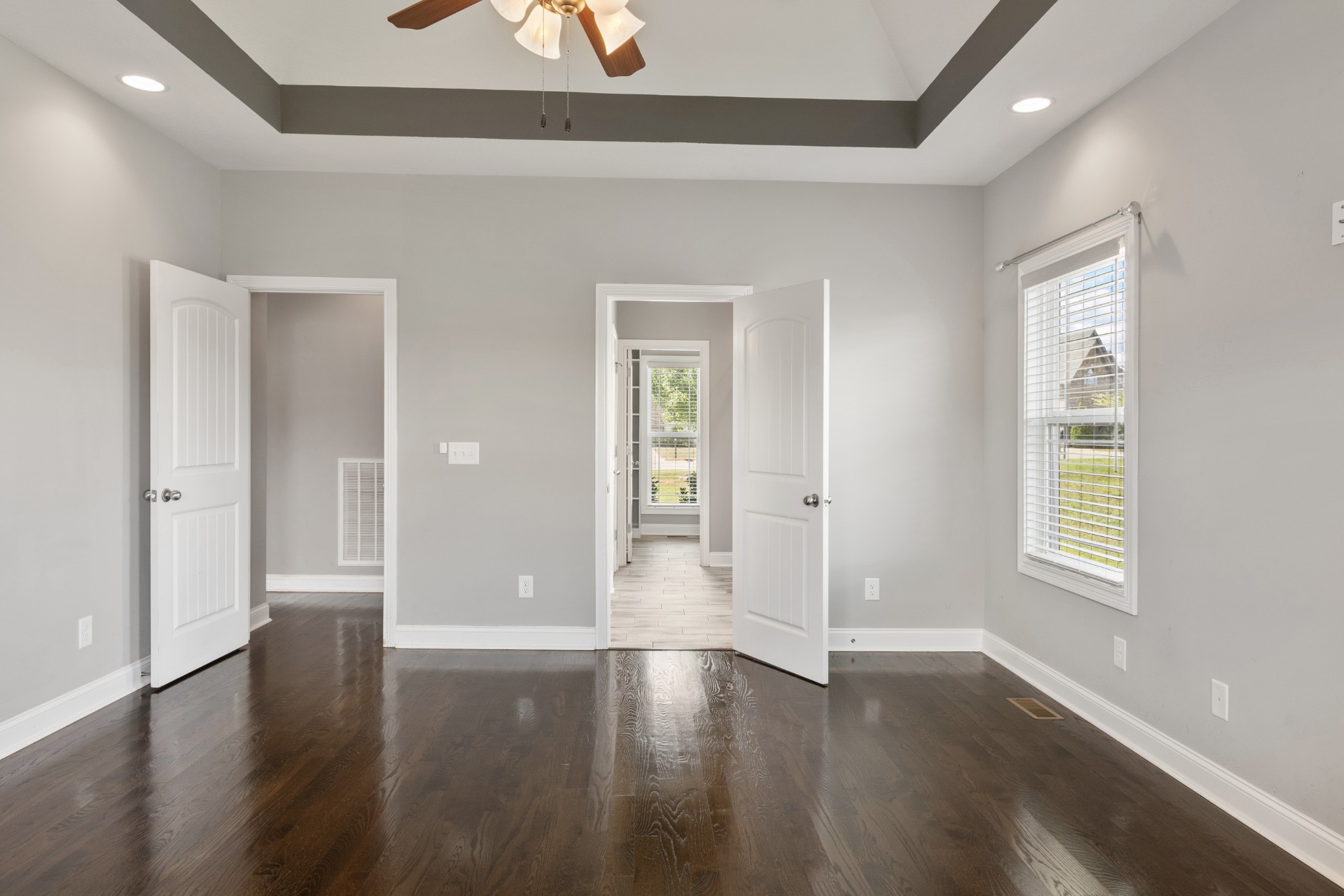Clarksville, Tennessee, 37043, United States, 5 Bedrooms Bedrooms, ,4 BathroomsBathrooms,Residential,For Sale,1914248
