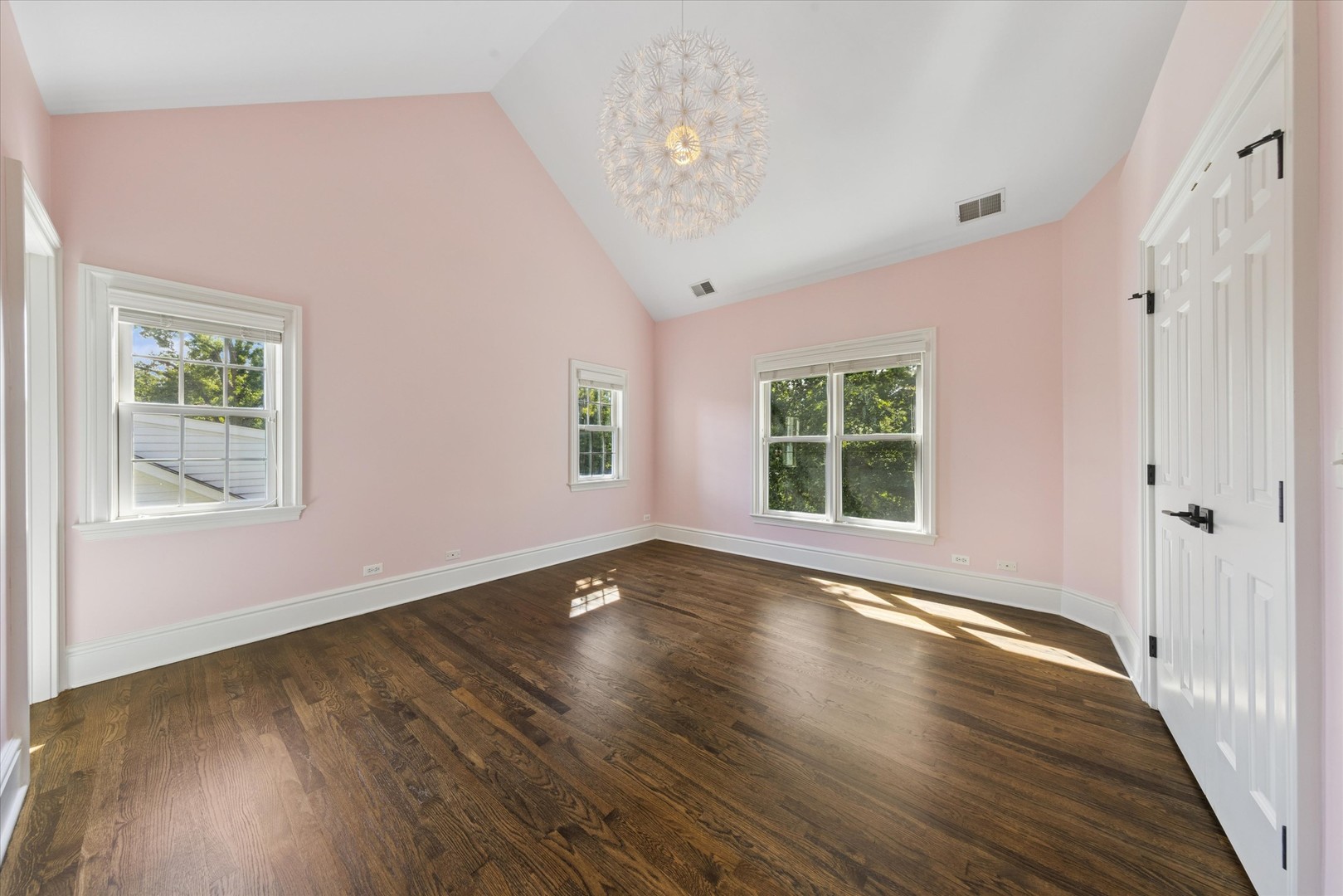 Hinsdale, Illinois, 60521, United States, 6 Bedrooms Bedrooms, ,8 BathroomsBathrooms,Residential,For Sale,1939484
