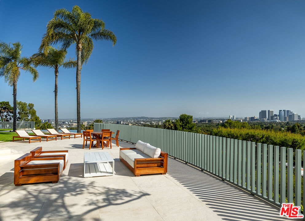 1118 Calle Vista Dr, Beverly Hills, California, 90210, United States, 4 Bedrooms Bedrooms, ,8 BathroomsBathrooms,Residential,For Sale,1118 Calle Vista Dr,1644592