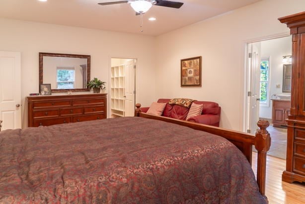 Murphy, North Carolina, 28906, United States, 4 Bedrooms Bedrooms, ,4 BathroomsBathrooms,Residential,For Sale,1989693