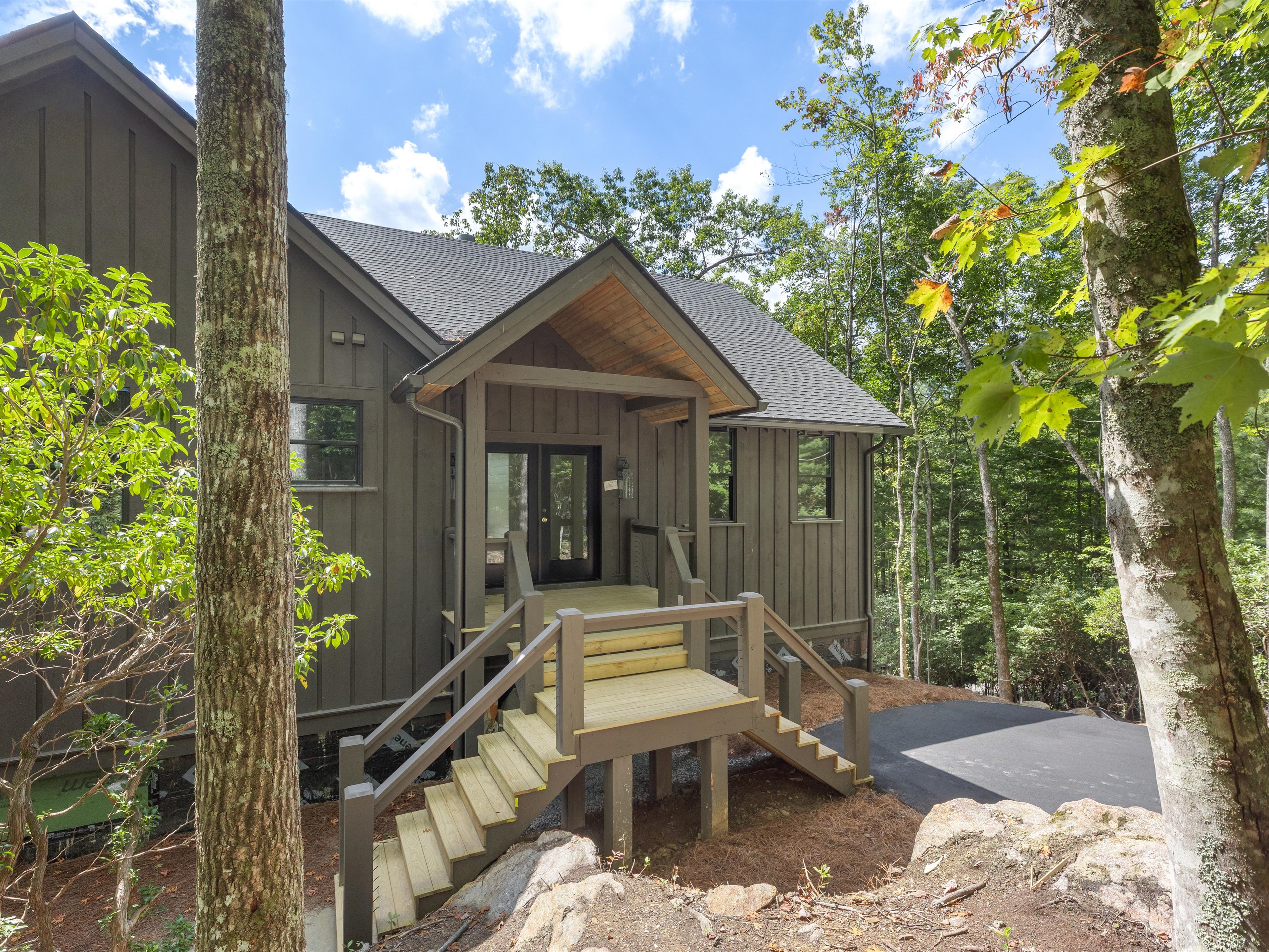  New Construction in Holly Forest - 物件實景