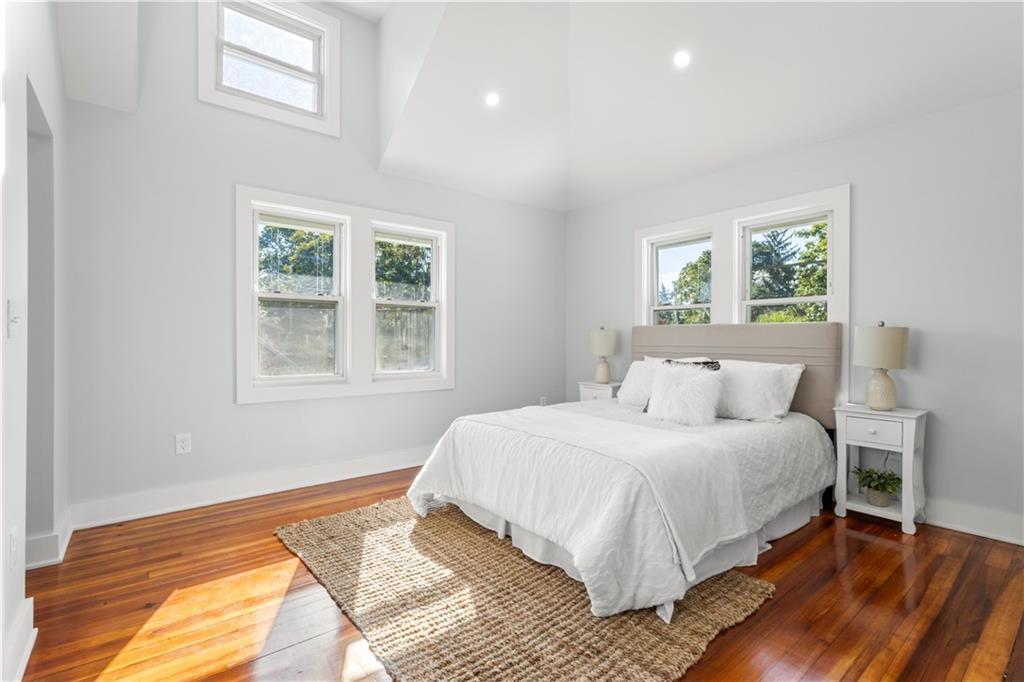 Warwick, Rhode Island, 02888, United States, 3 Bedrooms Bedrooms, ,3 BathroomsBathrooms,Residential,For Sale,2005578