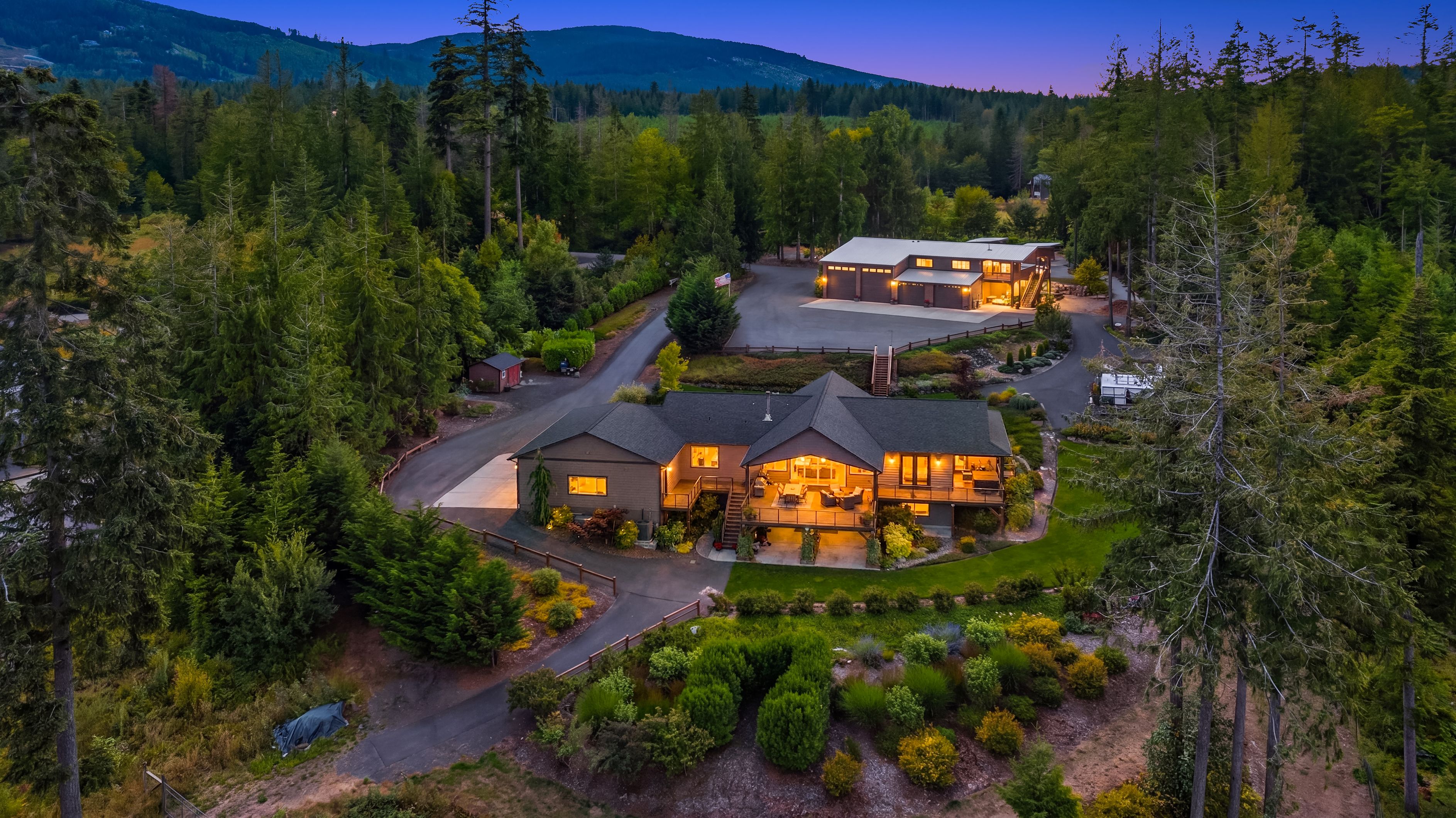 698 Streamside Dr, Sequim, WA 98382