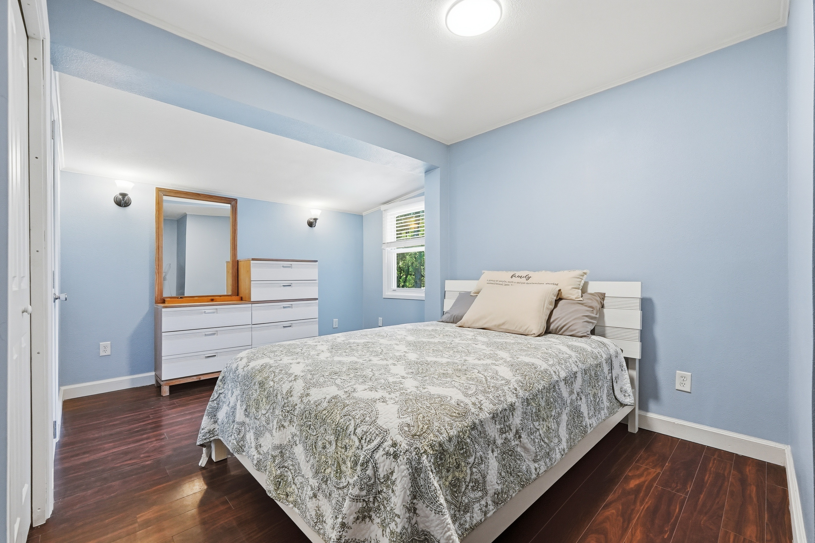  Updated Niceville Home on Double-Lot with Privacy & Endless Potential - 物件實景