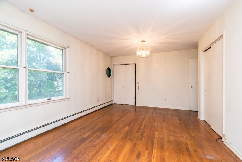 Kingwood Twp., New Jersey, 08867-4402, United States, 4 Bedrooms Bedrooms, ,3 BathroomsBathrooms,Residential,For Sale,1940654