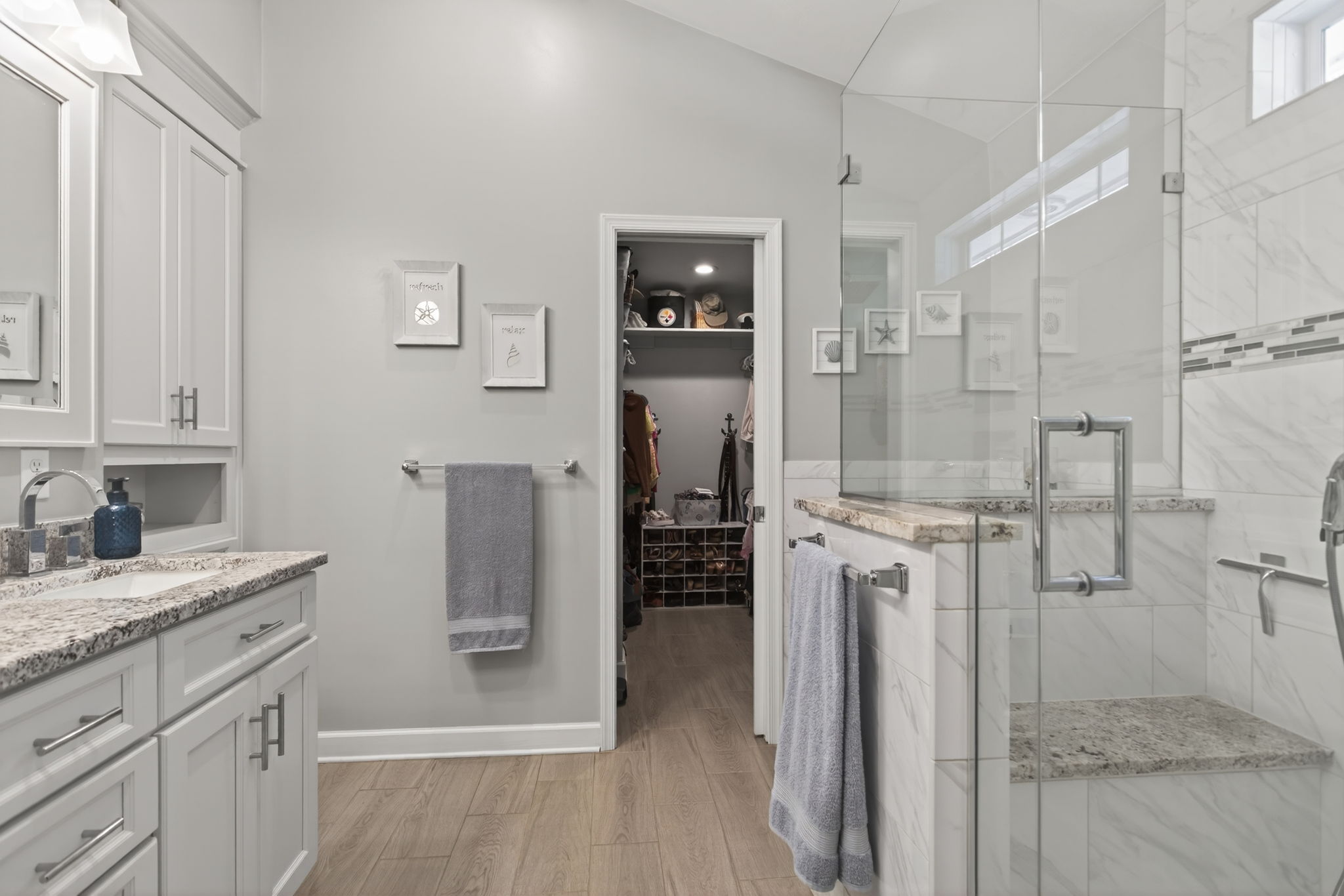 Virginia Beach, Virginia, 23456, United States, 4 Bedrooms Bedrooms, ,3 BathroomsBathrooms,Residential,For Sale,2012108