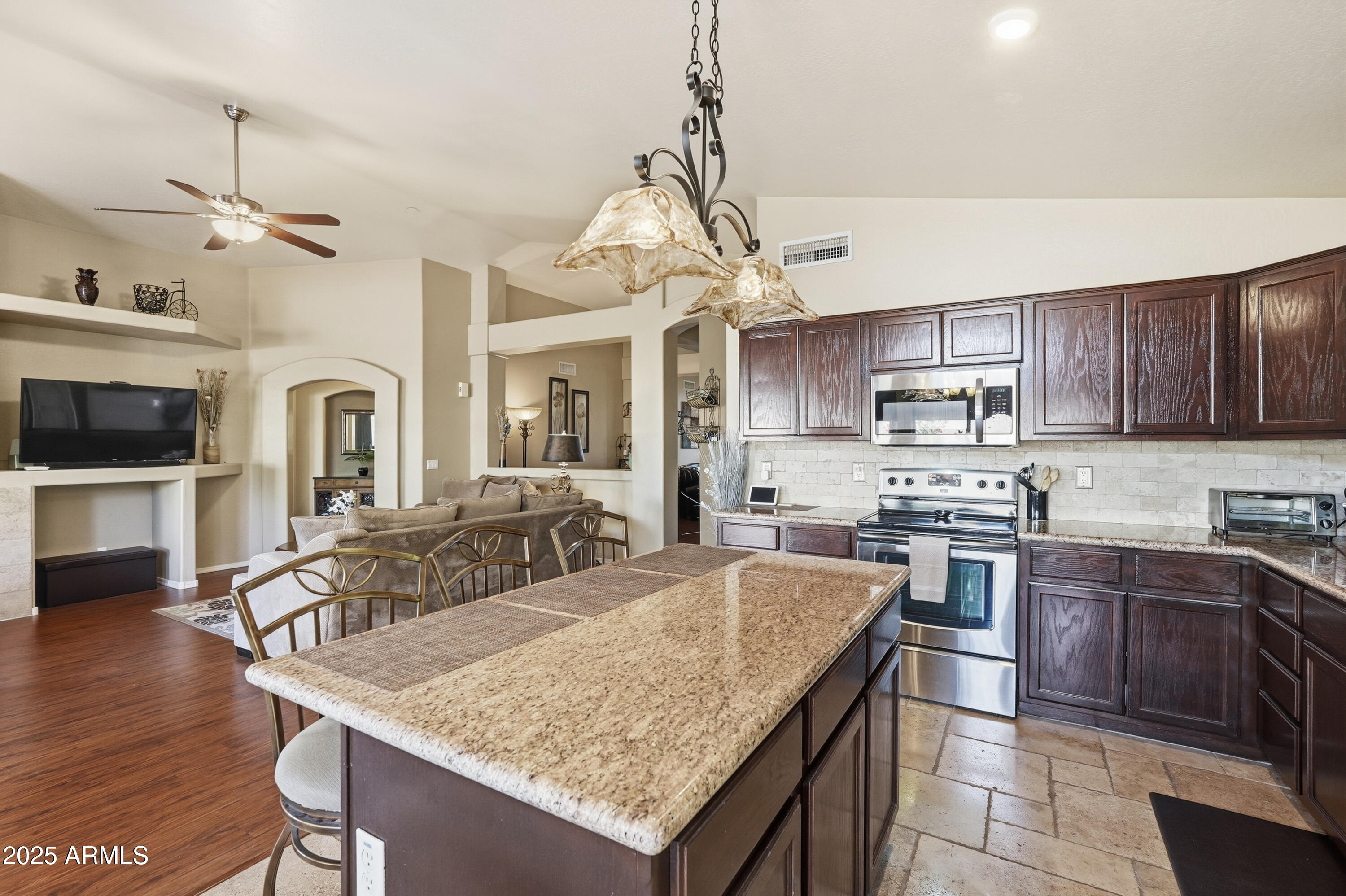 Phoenix, Arizona, 85024, United States, 3 Bedrooms Bedrooms, ,2 BathroomsBathrooms,Residential,For Sale,1995544