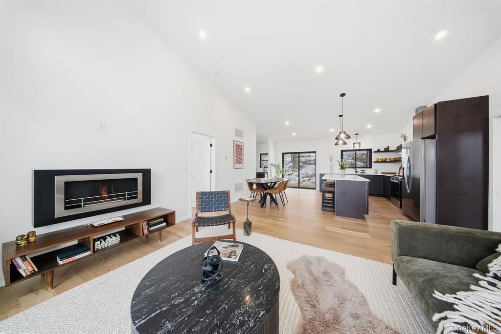 Neversink, New York, 12765, United States, 3 Bedrooms Bedrooms, ,2 BathroomsBathrooms,Residential,For Sale,2010737