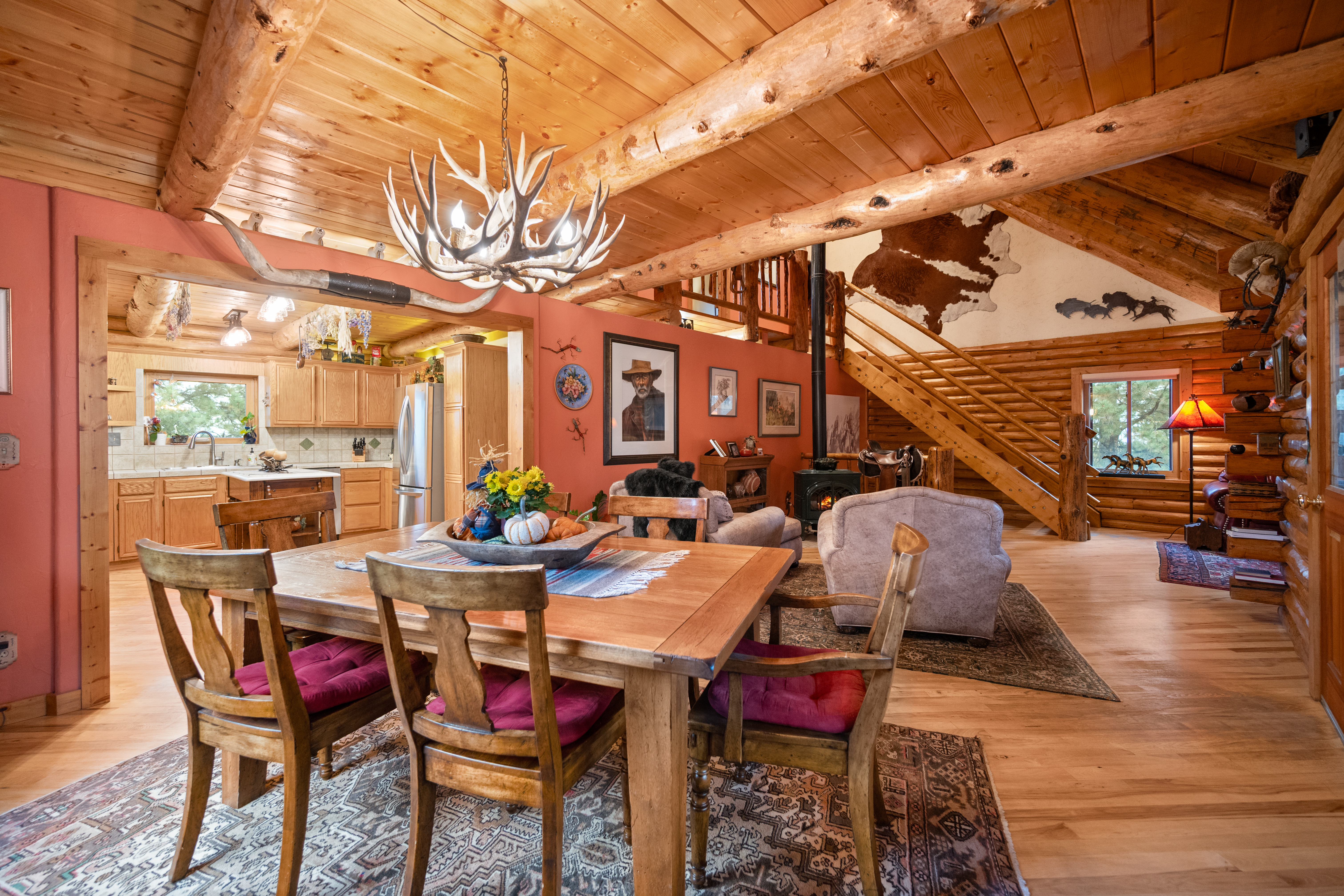  Chatfield Reservoir Log Home on Horse-Friendly 5 Acres with Wrap-Around Decks - 物件實景