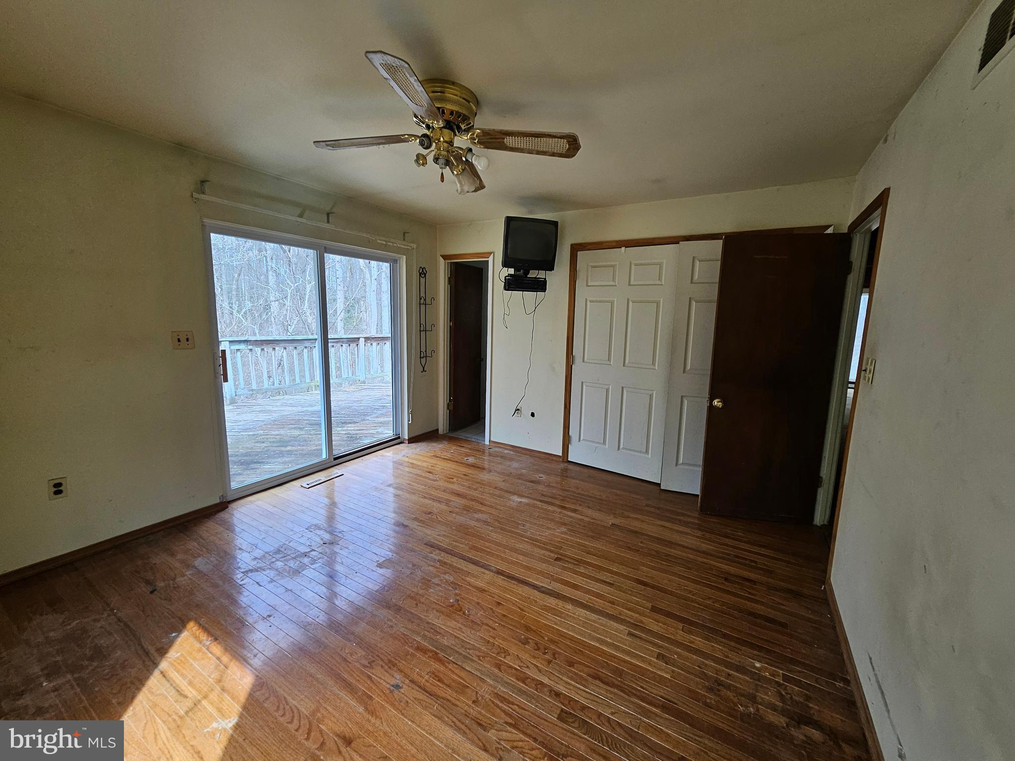 Millersville, Maryland, 21108, United States, 5 Bedrooms Bedrooms, ,3 BathroomsBathrooms,Residential,For Sale,1881579