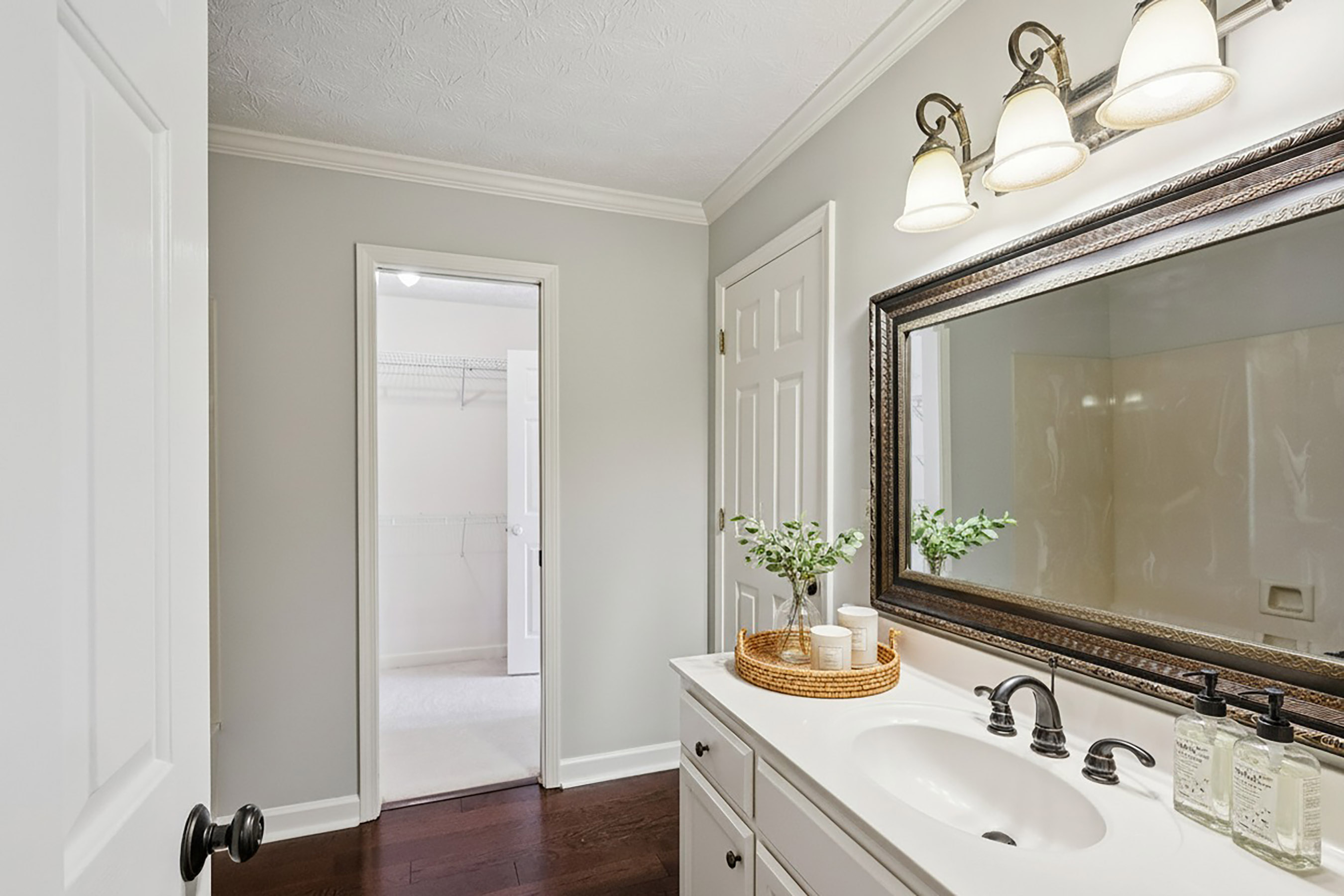  Beautifully Maintained Brick Home on Quiet Cul-de-sac Near Downtown Roswell - 物件實景