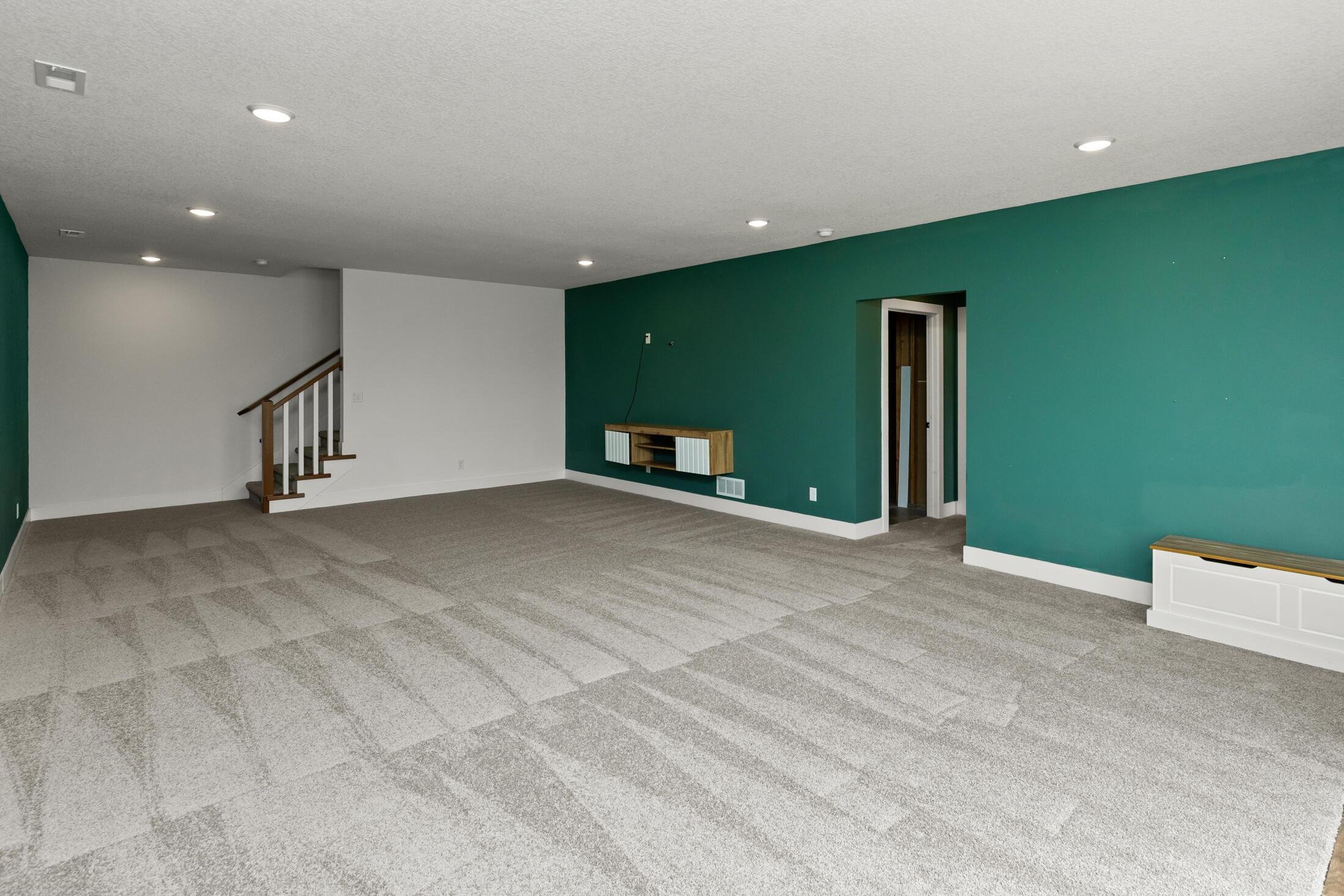 Waukee, Iowa, 50263, United States, 4 Bedrooms Bedrooms, ,3 BathroomsBathrooms,Residential,For Sale,1979472