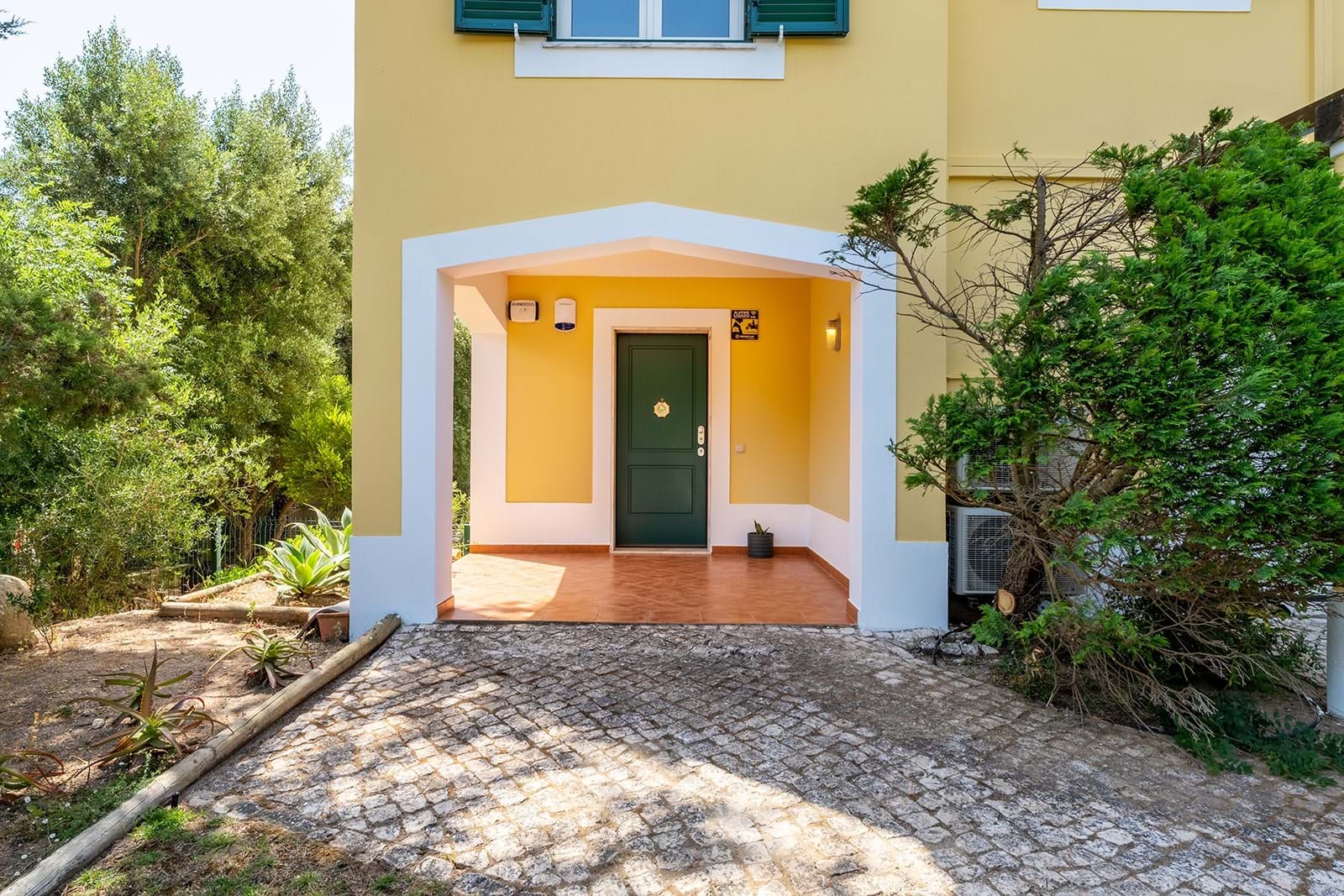 Cascais, Lisbon, 2750-642, PT, 4 Bedrooms Bedrooms, ,3 BathroomsBathrooms,Residential,For Sale,1989663