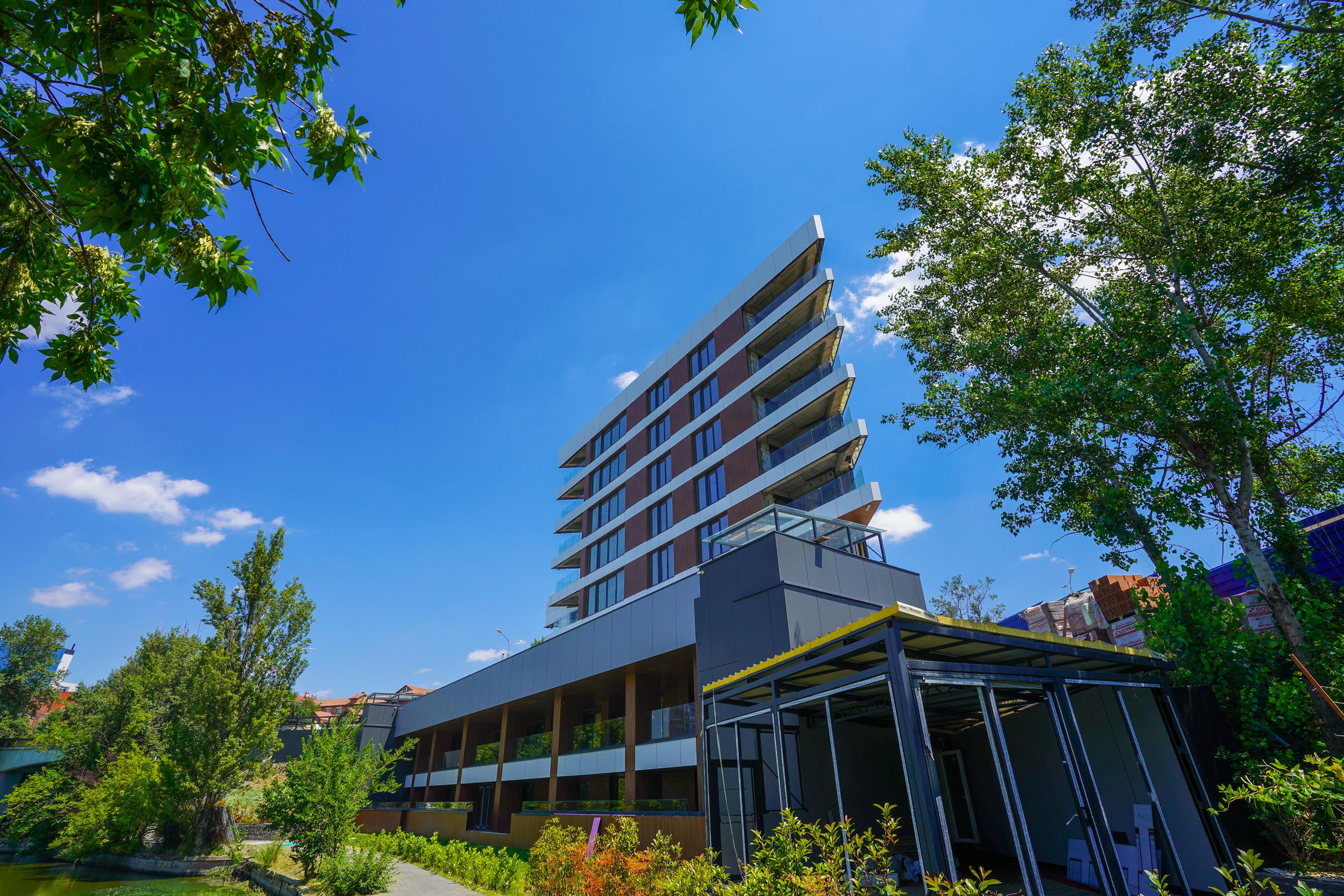  Seven-Room Waterfront Apartment Directly at Lake Level on Lake Floreasca - 物件實景