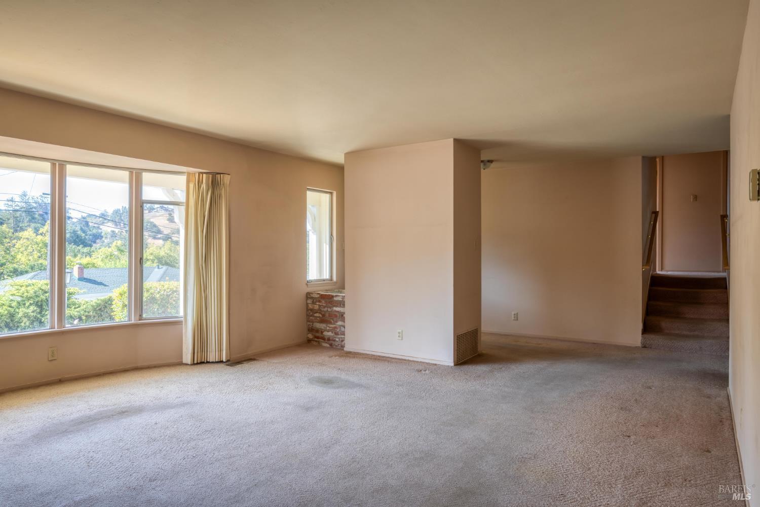 Petaluma, California, 94952, United States, 3 Bedrooms Bedrooms, ,3 BathroomsBathrooms,Residential,For Sale,1981148