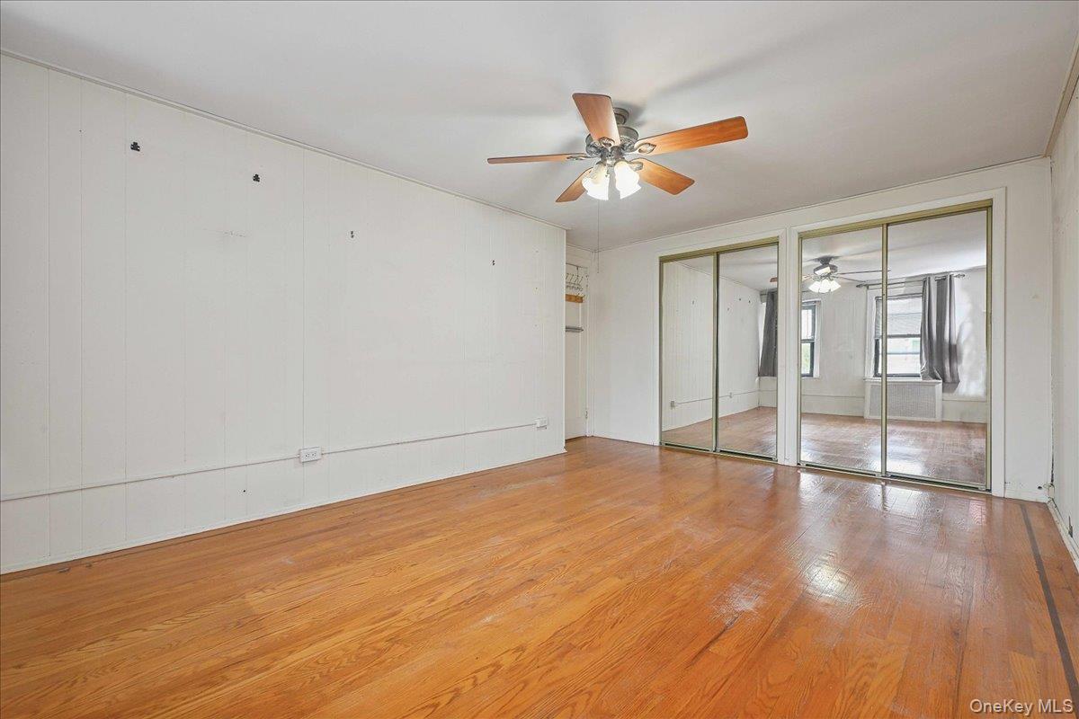 Valley Stream, New York, 11581, United States, 3 Bedrooms Bedrooms, ,2 BathroomsBathrooms,Residential,For Sale,1998416