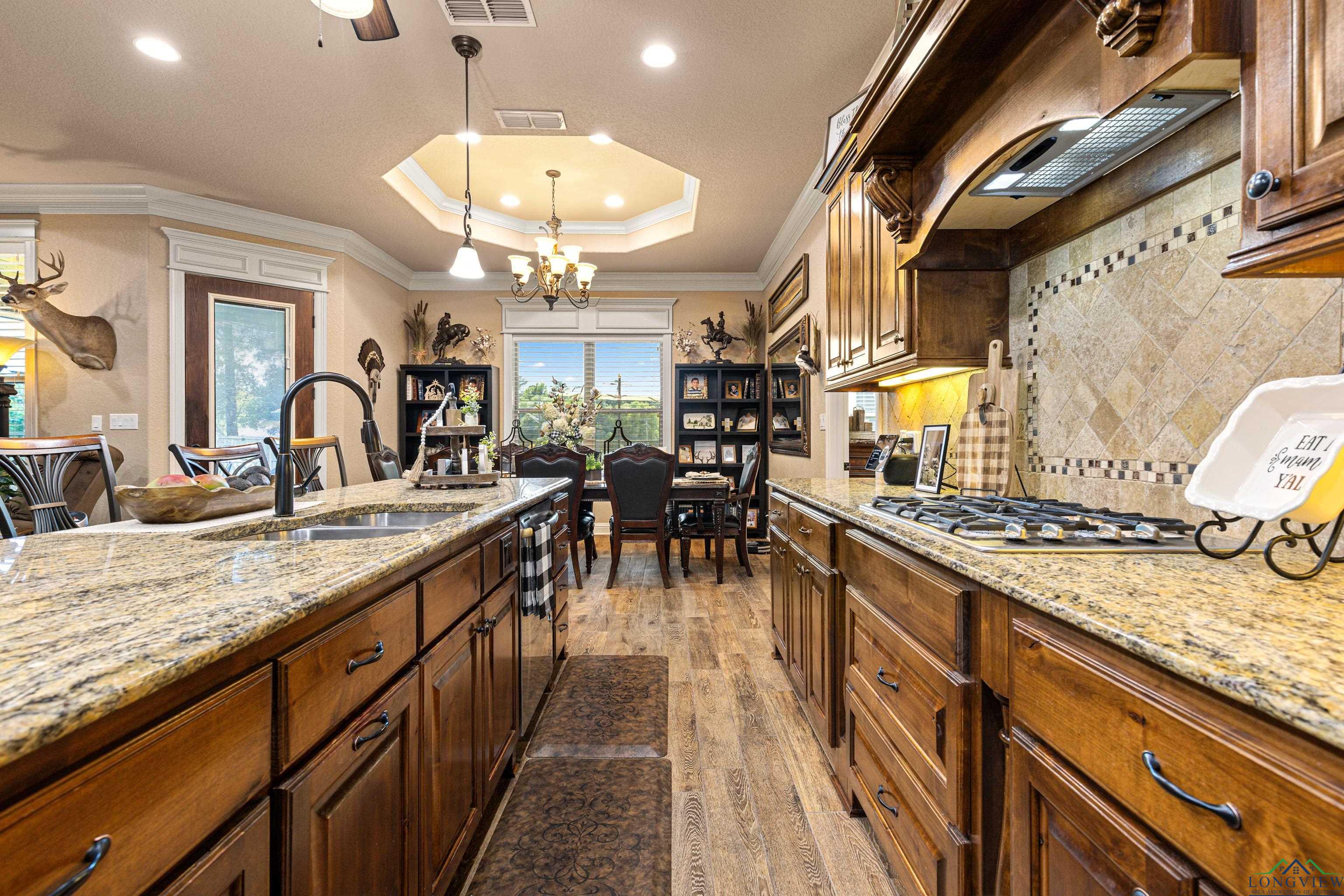 Longview, Texas, 75605, United States, 5 Bedrooms Bedrooms, ,3 BathroomsBathrooms,Residential,For Sale,1827224