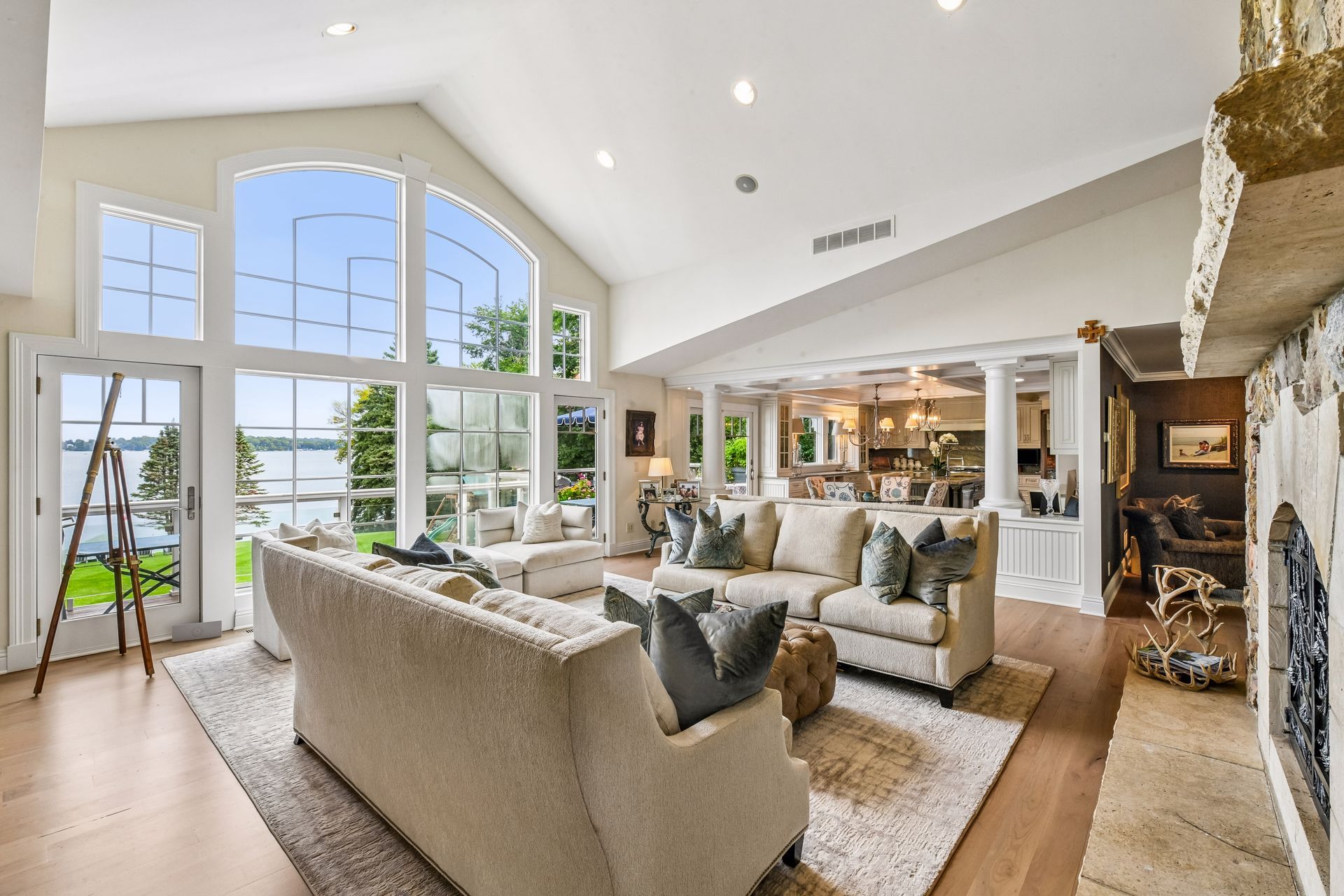  Timeless Luxury Along Lake Minnetonka’s Shoreline - 物件實景