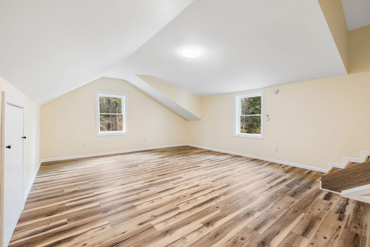 Casco, Maine, 04015, United States, 3 Bedrooms Bedrooms, ,5 BathroomsBathrooms,Residential,For Sale,2001972