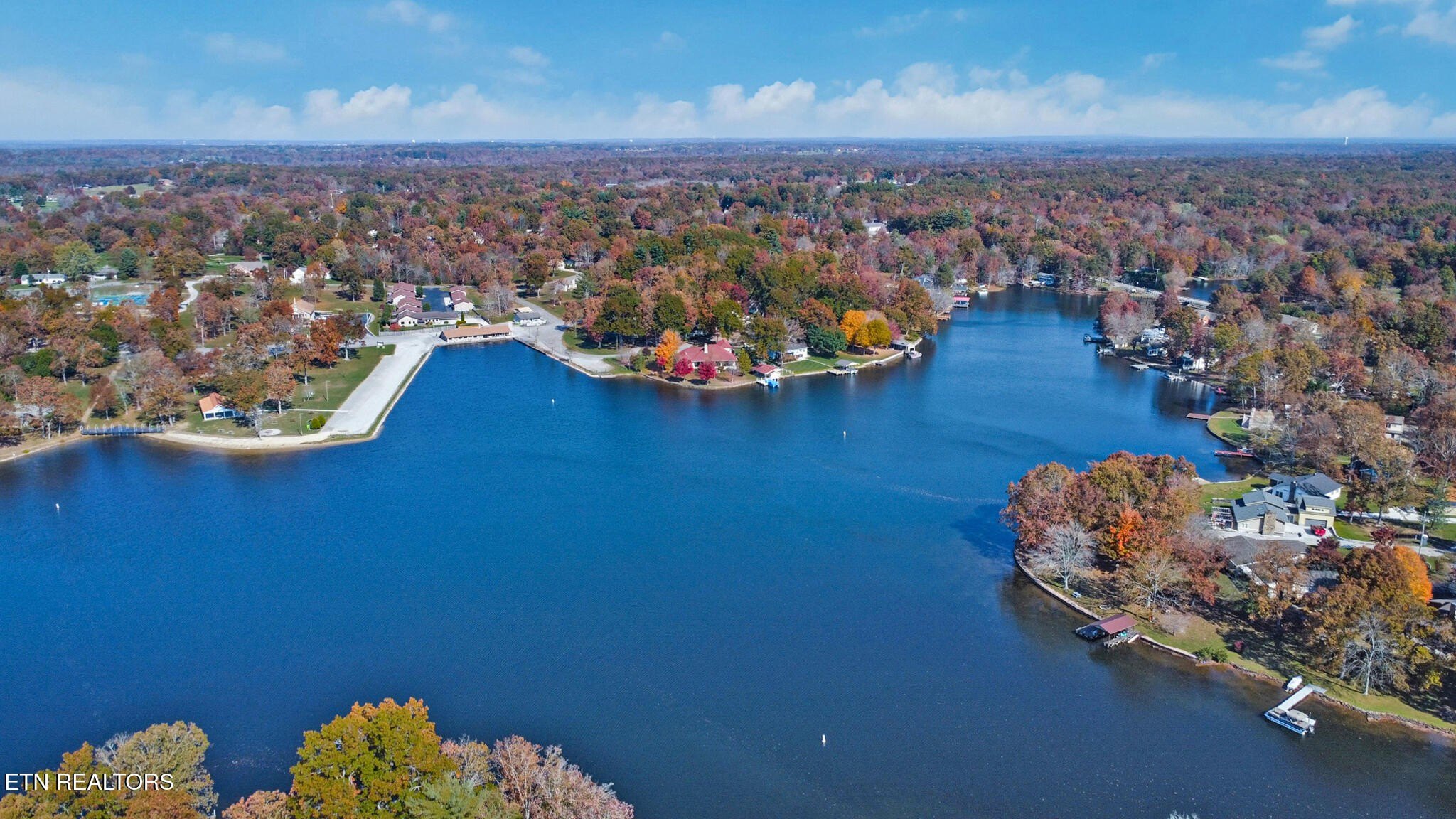 Crossville, Tennessee, 38572, United States, 3 Bedrooms Bedrooms, ,4 BathroomsBathrooms,Residential,For Sale,1977432