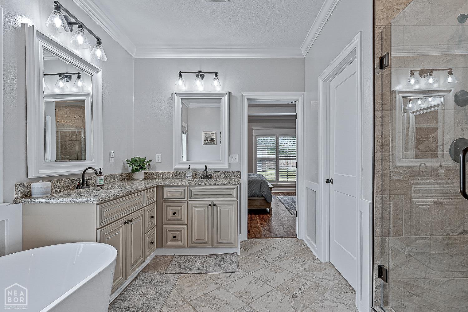 Jonesboro, Arkansas, 72404, United States, ,4 BathroomsBathrooms,Residential,For Sale,1981913