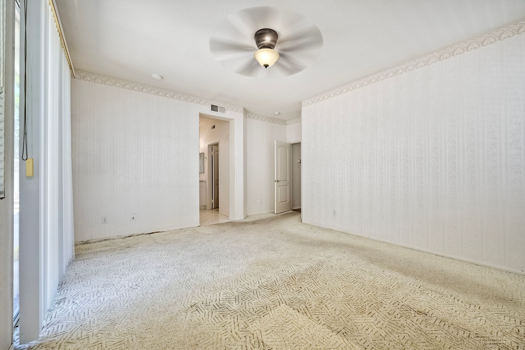 San Diego, California, 92123, United States, 3 Bedrooms Bedrooms, ,2 BathroomsBathrooms,Residential,For Sale,1914206