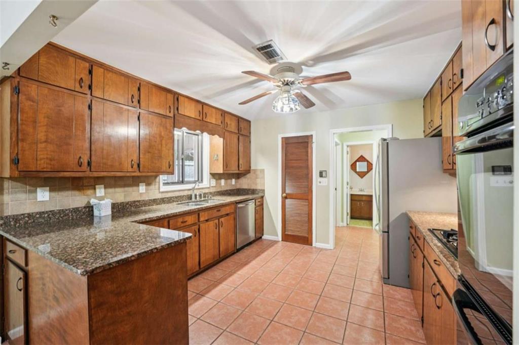 Marietta, Georgia, 30068, United States, 4 Bedrooms Bedrooms, ,3 BathroomsBathrooms,Residential,For Sale,1977177