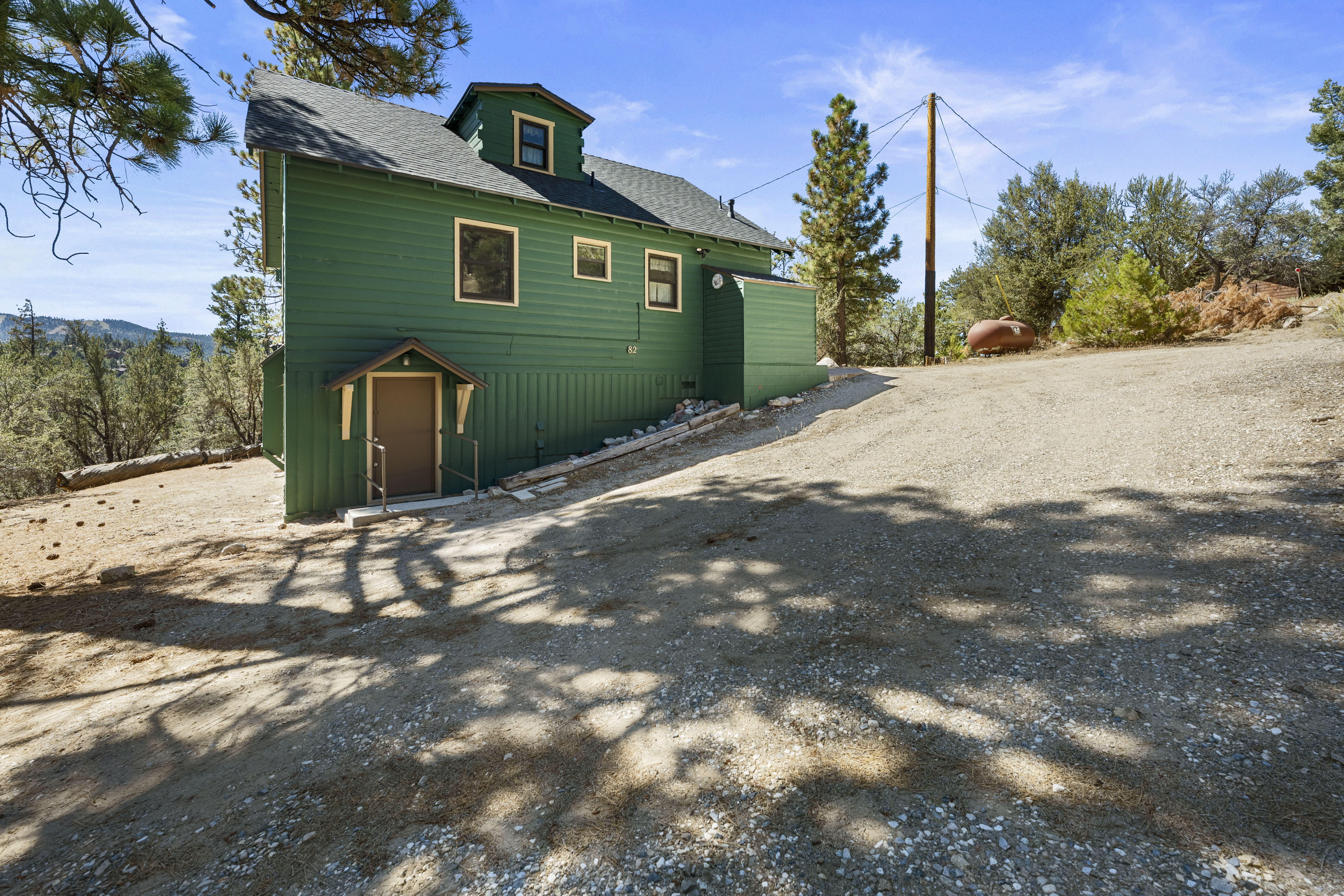  82 Lakeview Lane, Fawnskin, CA 92333 - 物件實景