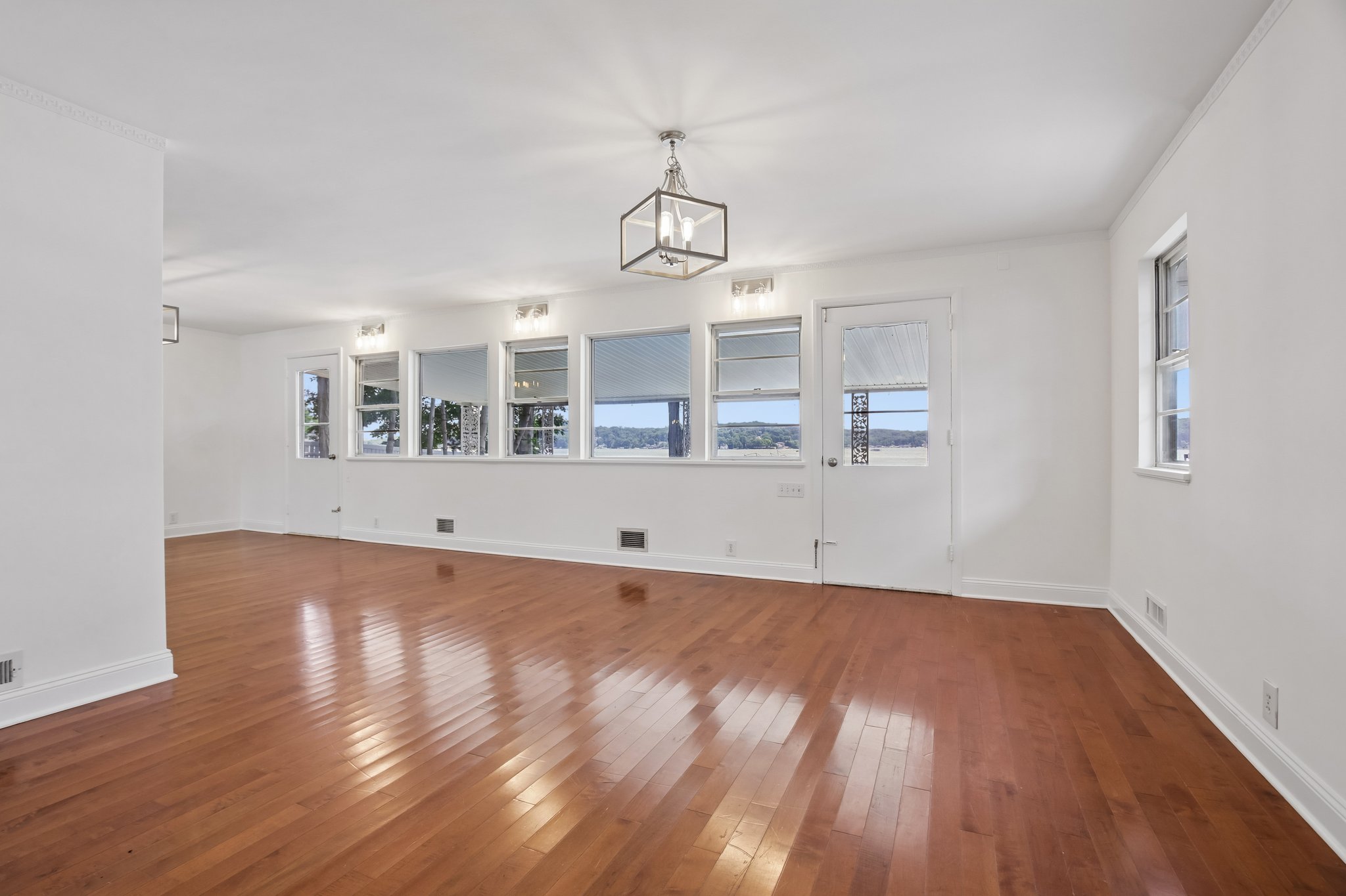  19 & 21 Lakeland Drive, Hopatcong, NJ 07843 - 物件實景