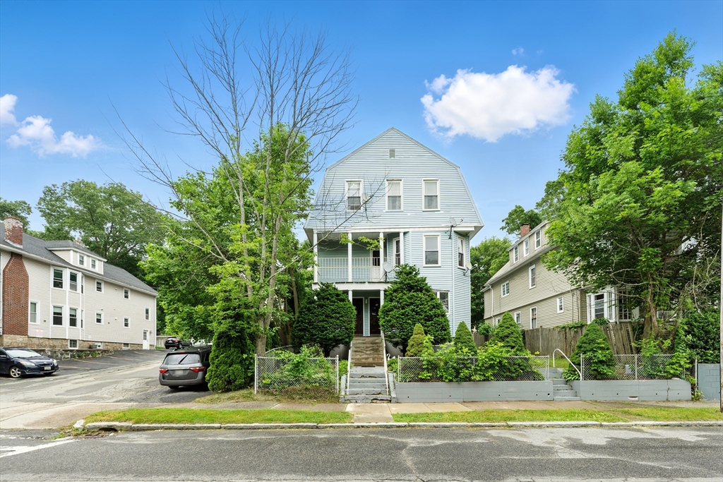 Worcester, Massachusetts, 01603, United States, 9 Bedrooms Bedrooms, ,3 BathroomsBathrooms,Residential,For Sale,1927945