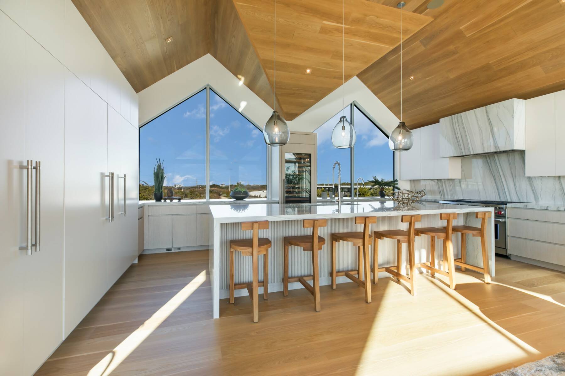  BRAND NEW MODERN OCEANFRONT w/ POOL on 2.6 ACRES IN AMAGANSETT - 物件實景