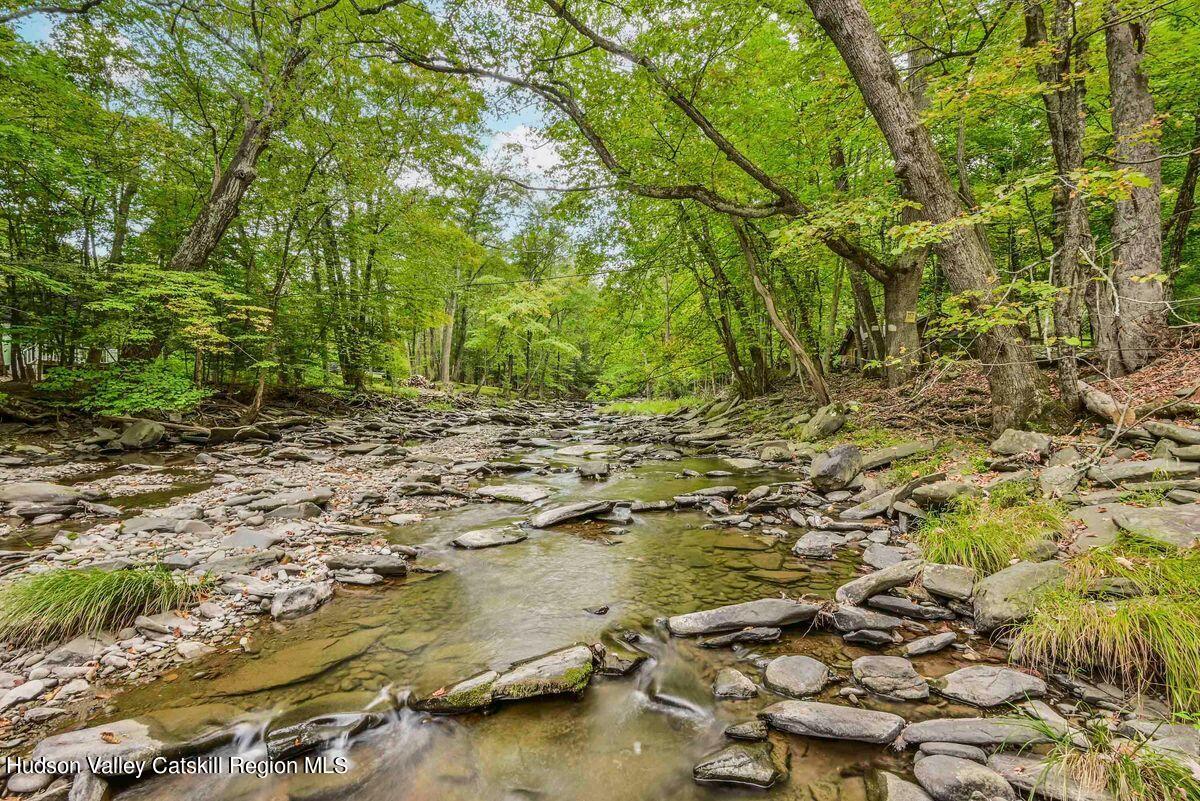 Woodstock, New York, 12498, United States, 4 Bedrooms Bedrooms, ,3 BathroomsBathrooms,Residential,For Sale,1991084
