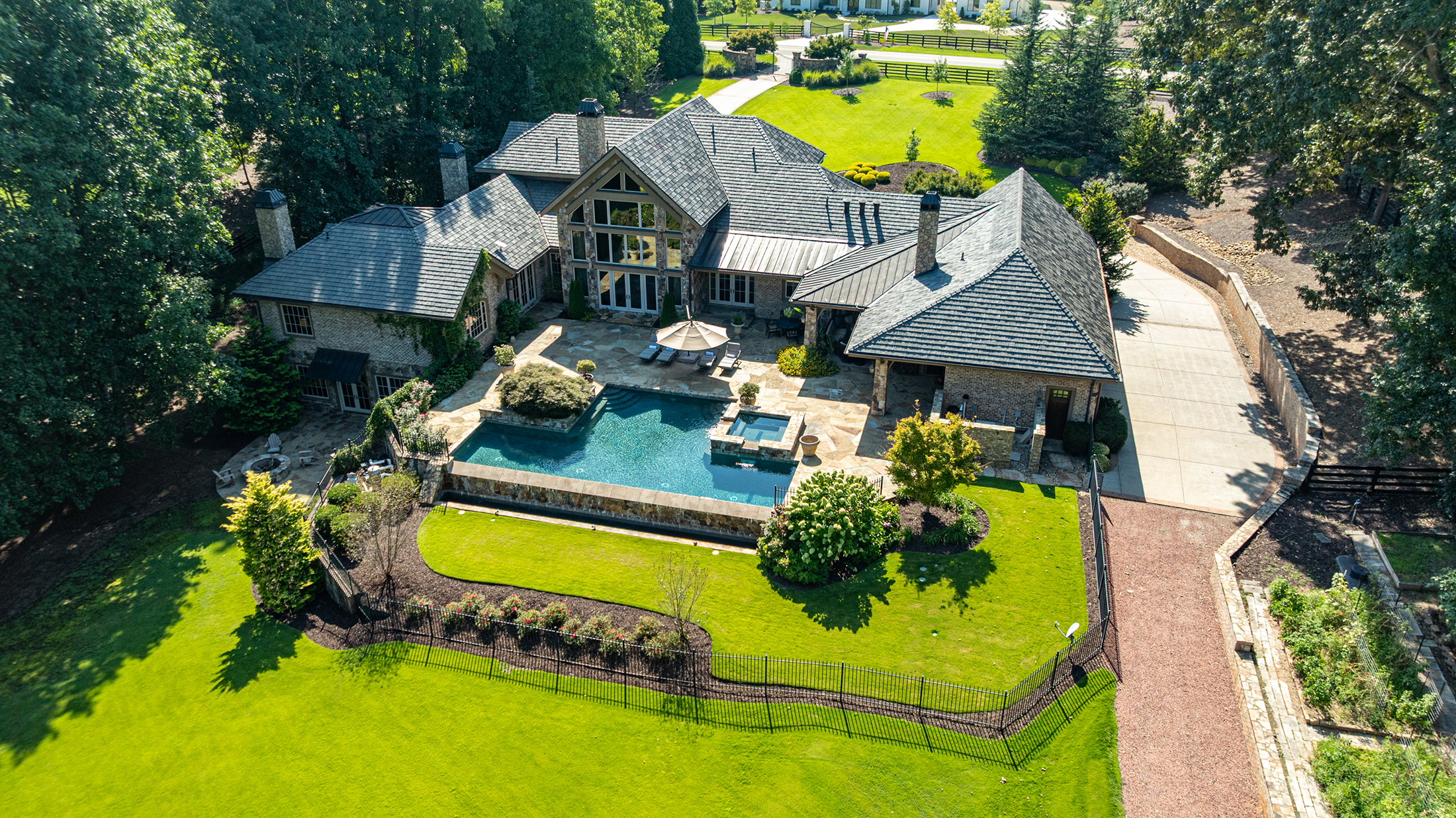 1415 Liberty Grove Rd, Alpharetta, GA 30004-2414