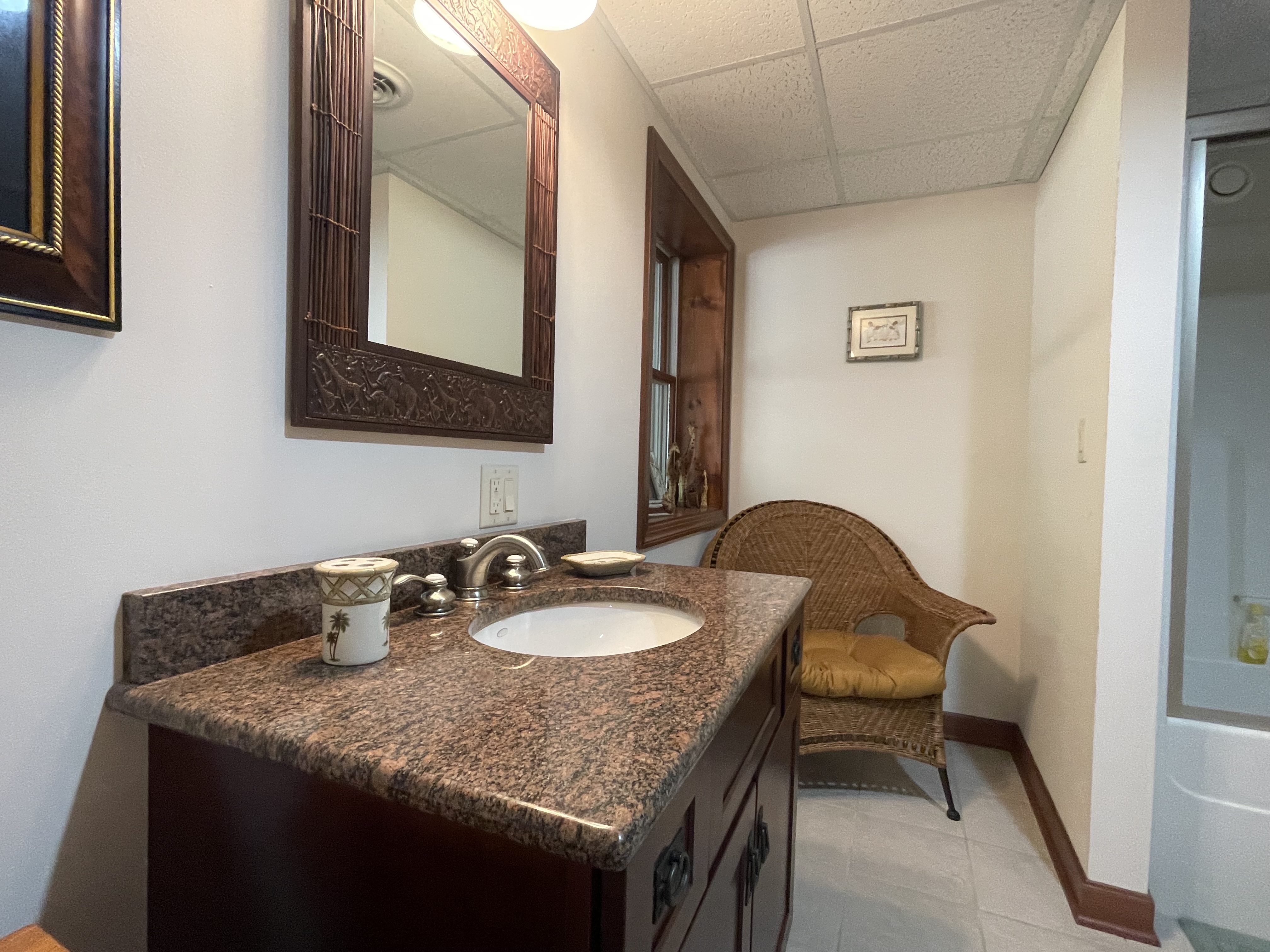 Murphysboro, Illinois, 62966, United States, 5 Bedrooms Bedrooms, ,6 BathroomsBathrooms,Residential,For Sale,1977081