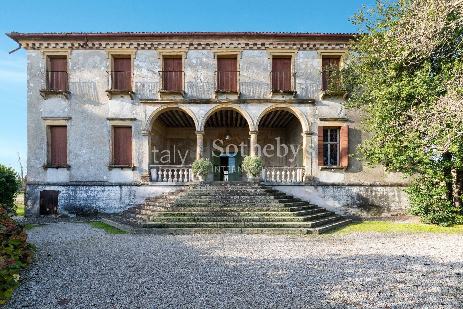  Venetian Renaissance Villa with frescoes and tower, barchessa and outbuildings - 物件實景