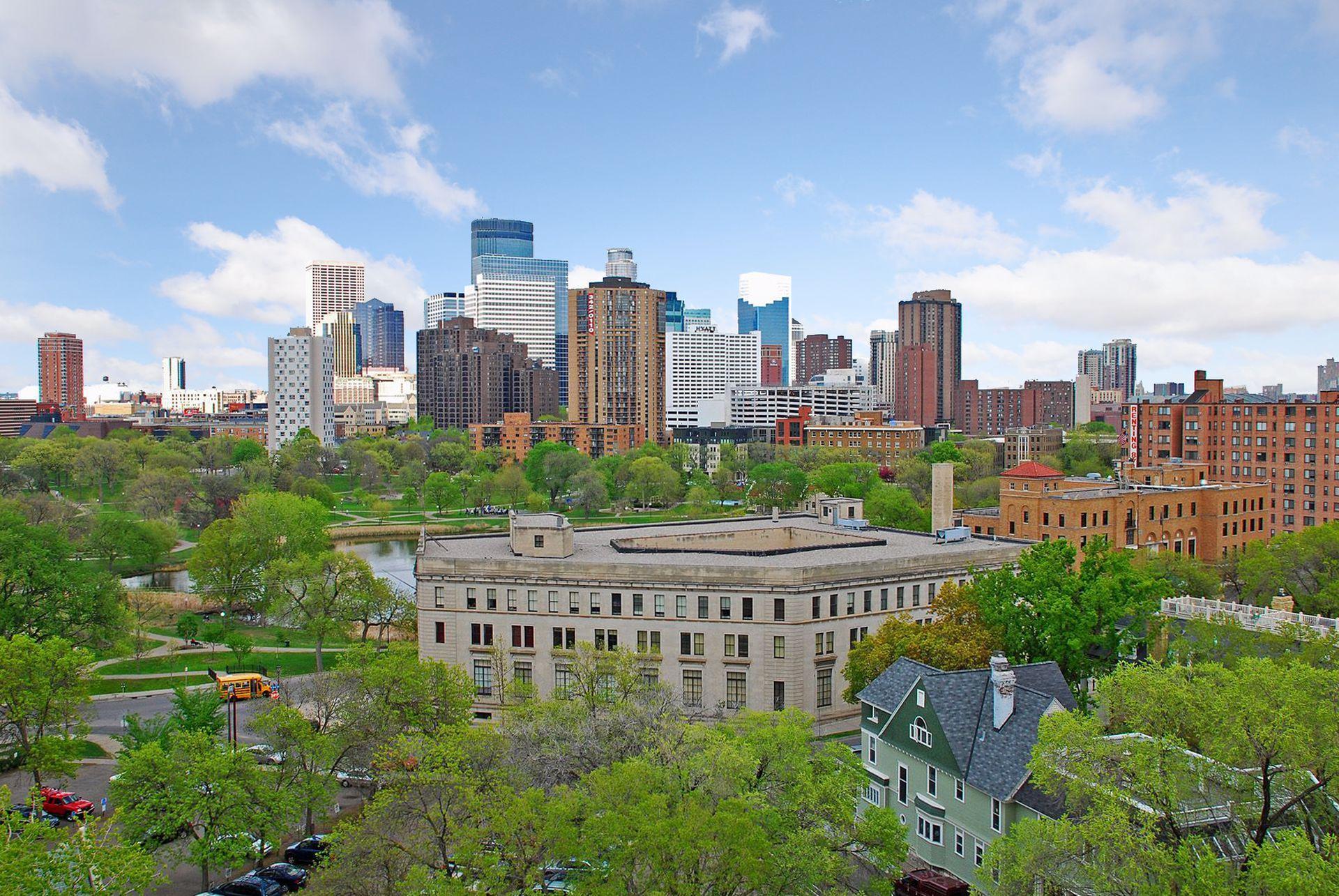 Minneapolis, Minnesota, 55403, United States, 2 Bedrooms Bedrooms, ,2 BathroomsBathrooms,Residential,For Sale,1926216