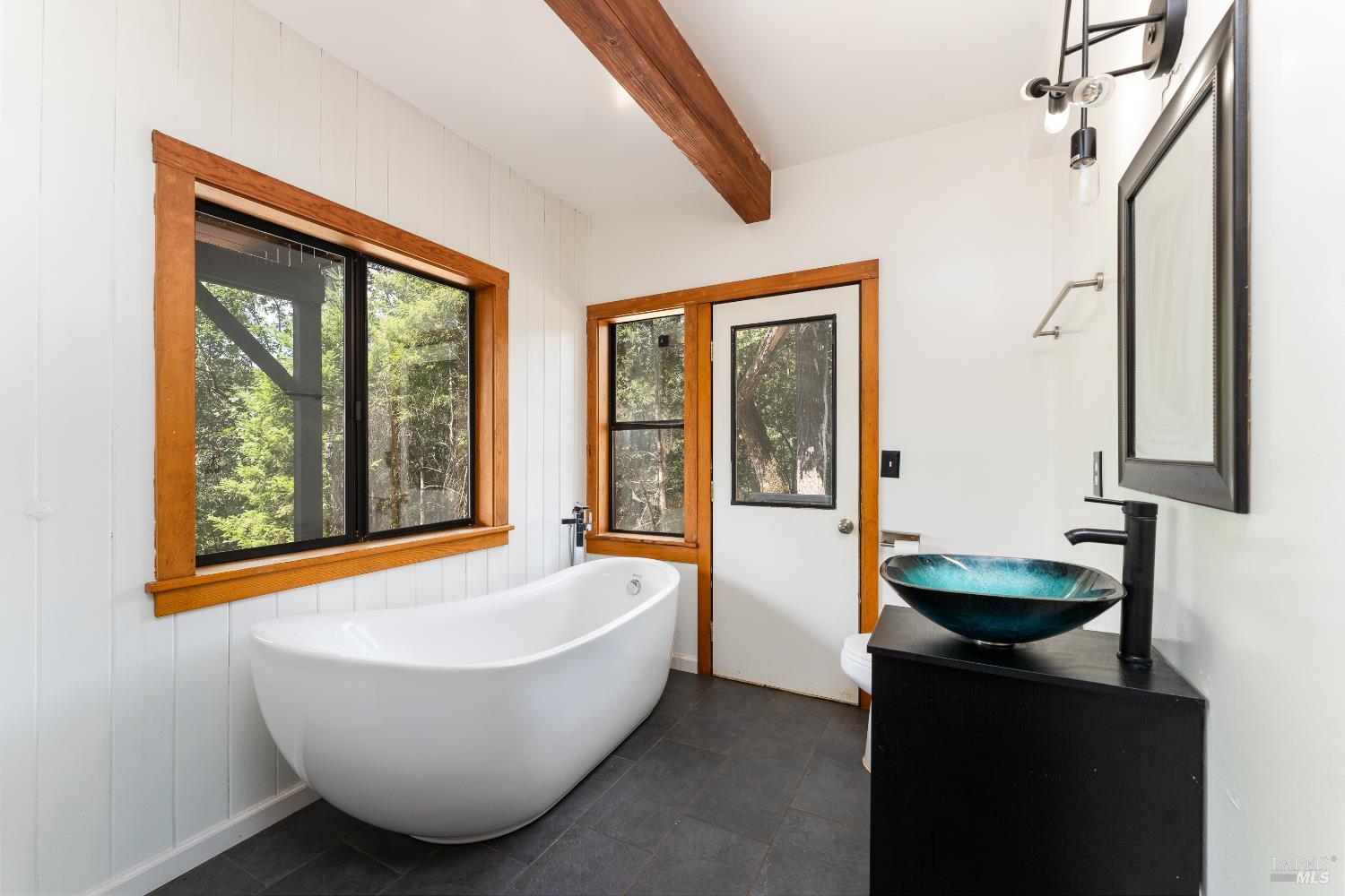 Ukiah, California, 95482, United States, 2 Bedrooms Bedrooms, ,1 BathroomBathrooms,Residential,For Sale,1925334