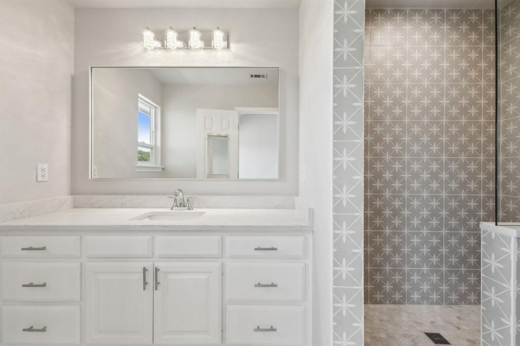 Pottsboro, Texas, 75076, United States, 3 Bedrooms Bedrooms, ,3 BathroomsBathrooms,Residential,For Sale,2003176