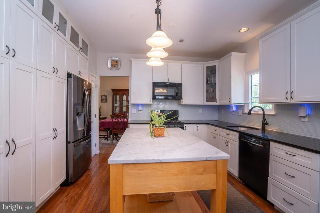 Princeton, New Jersey, 08540, United States, 4 Bedrooms Bedrooms, ,3 BathroomsBathrooms,Residential,For Sale,1977761