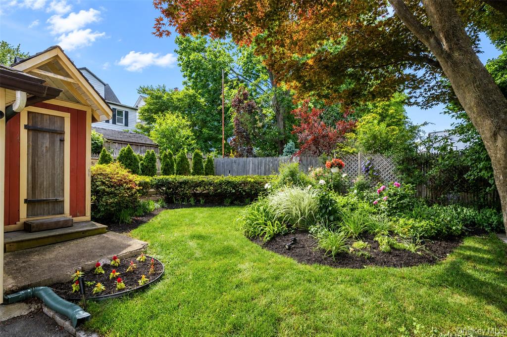 New Rochelle, New York, 10801, United States, 5 Bedrooms Bedrooms, ,4 BathroomsBathrooms,Residential,For Sale,2048483