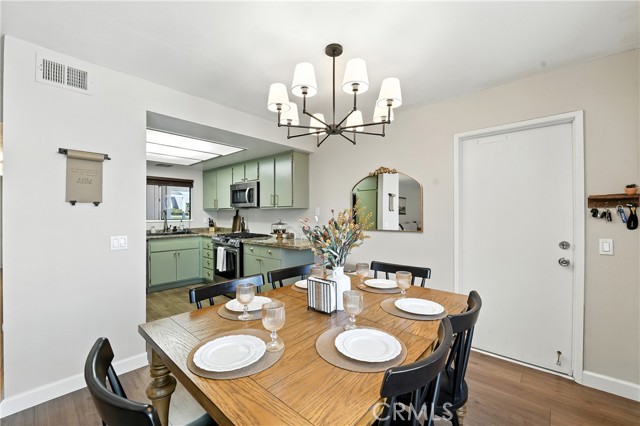 Corona, California, 92882, United States, 2 Bedrooms Bedrooms, ,2 BathroomsBathrooms,Residential,For Sale,1935171