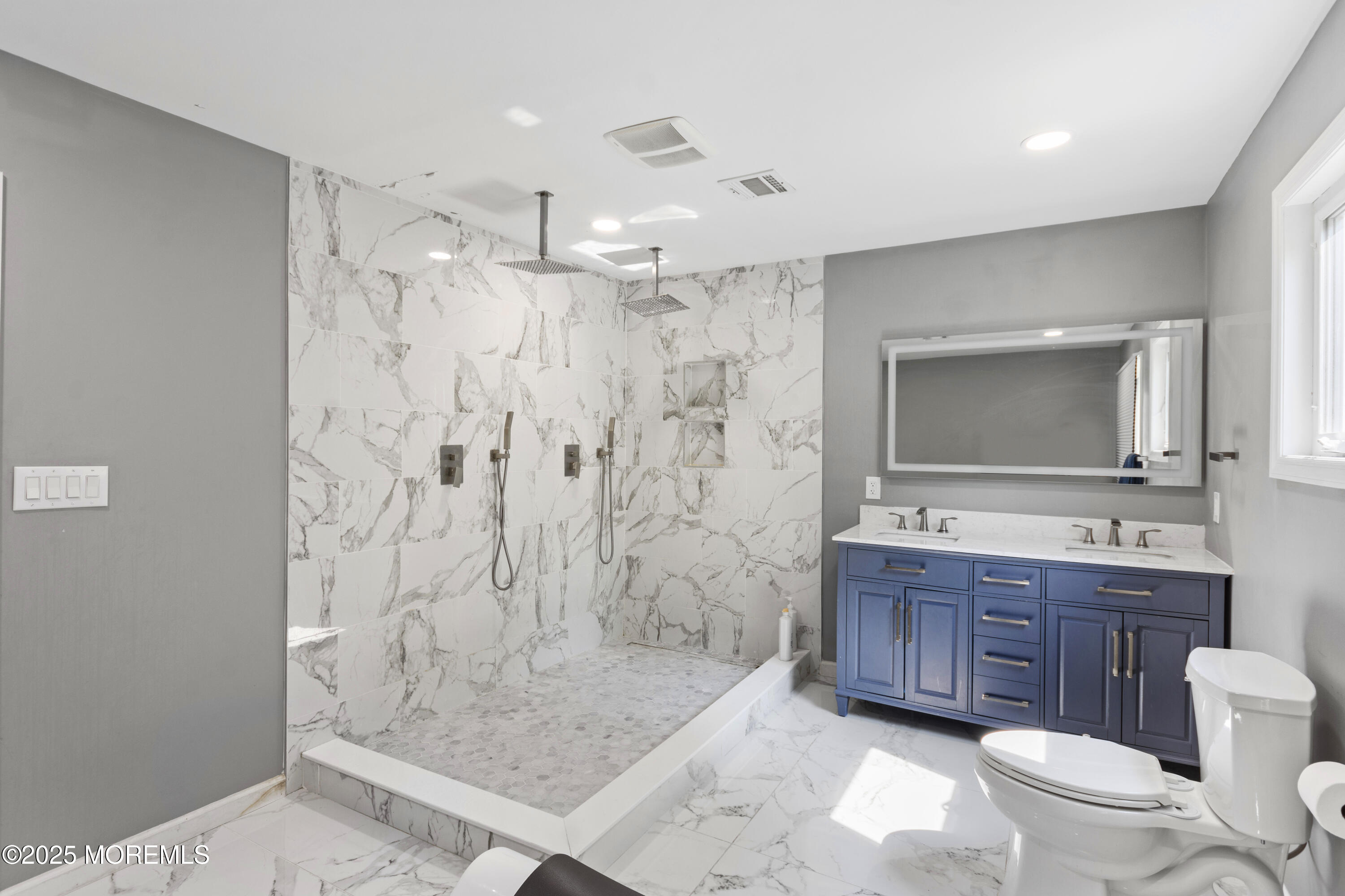 Howell, New Jersey, 07731, United States, 4 Bedrooms Bedrooms, ,3 BathroomsBathrooms,Residential,For Sale,1974093