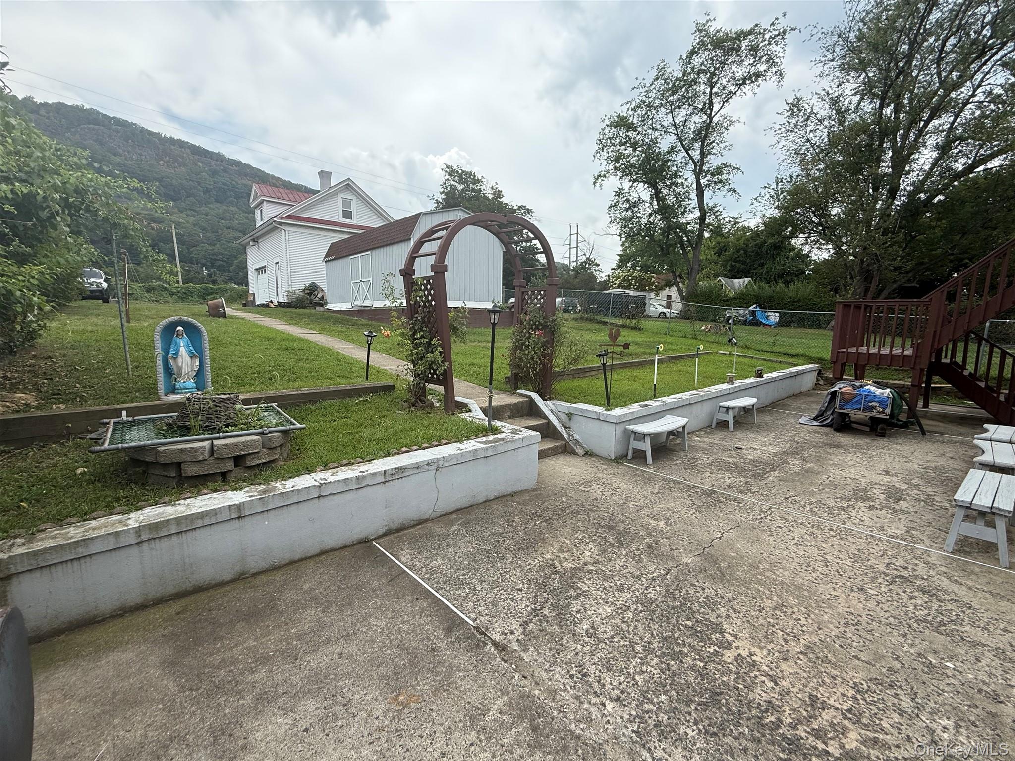 Haverstraw, New York, 10927, United States, 8 Bedrooms Bedrooms, ,4 BathroomsBathrooms,Residential,For Sale,1983110