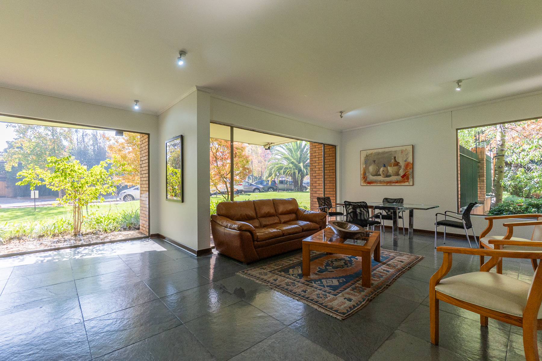  3-bedroom, 3-bathroom apartment in a prime location - 物件實景