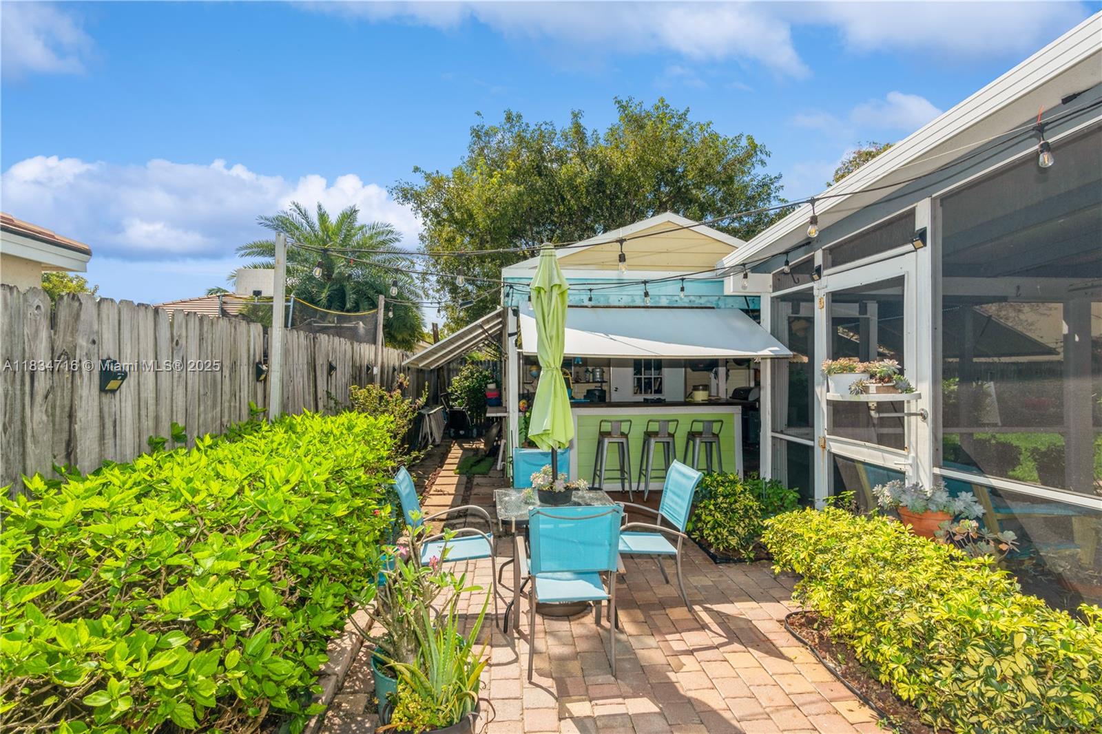 Homestead, Florida, 33033, United States, 5 Bedrooms Bedrooms, ,3 BathroomsBathrooms,Residential,For Sale,1882287