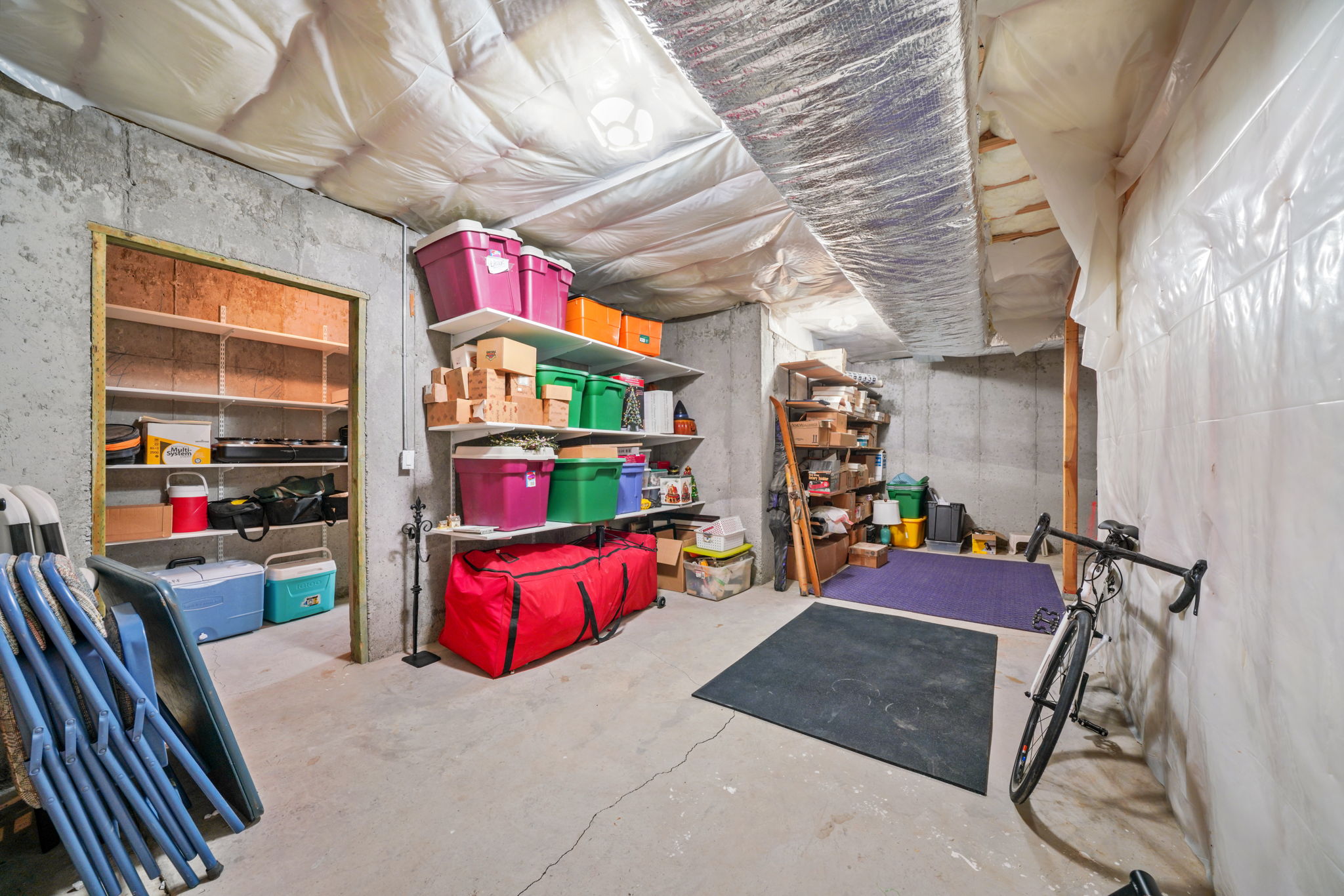 Eagle Mountain, Utah, 84005, United States, 6 Bedrooms Bedrooms, ,5 BathroomsBathrooms,Residential,For Sale,1990791