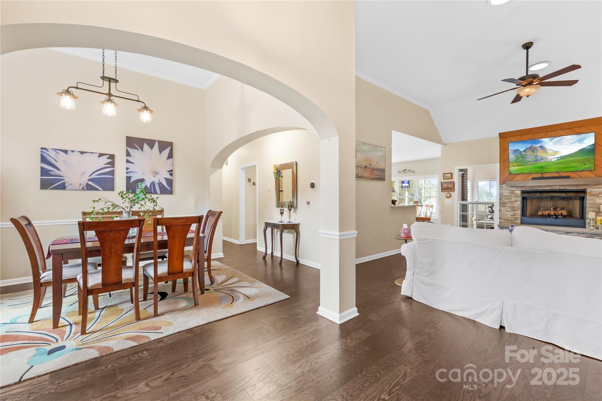 Cornelius, North Carolina, 28031, United States, 3 Bedrooms Bedrooms, ,3 BathroomsBathrooms,Residential,For Sale,1981519