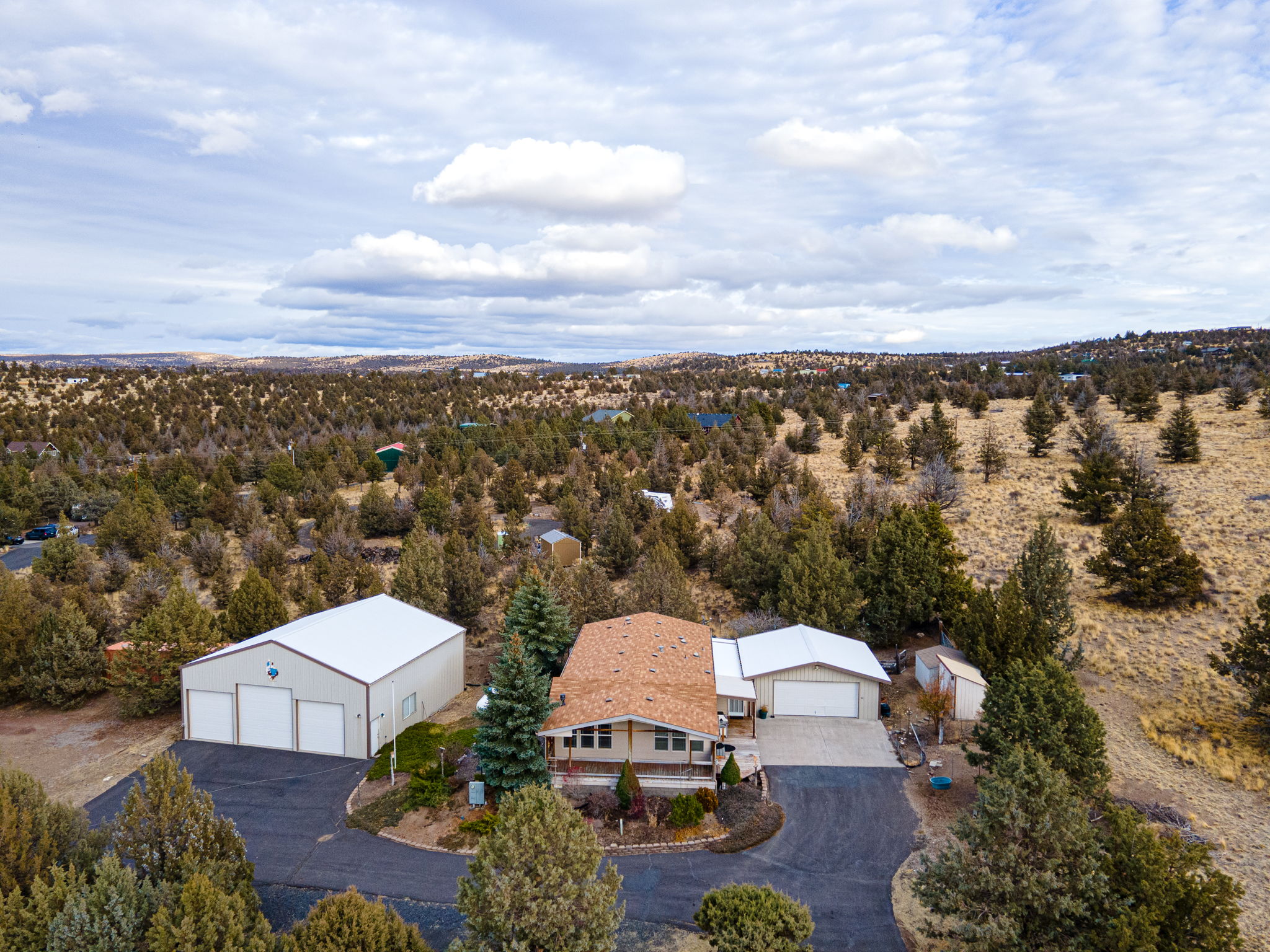 5459 SE Pawnee Lp., Prineville, Oregon, 97754, United States, 3 Bedrooms Bedrooms, ,2 BathroomsBathrooms,Residential,For Sale,5459 SE Pawnee Lp.,1658566
