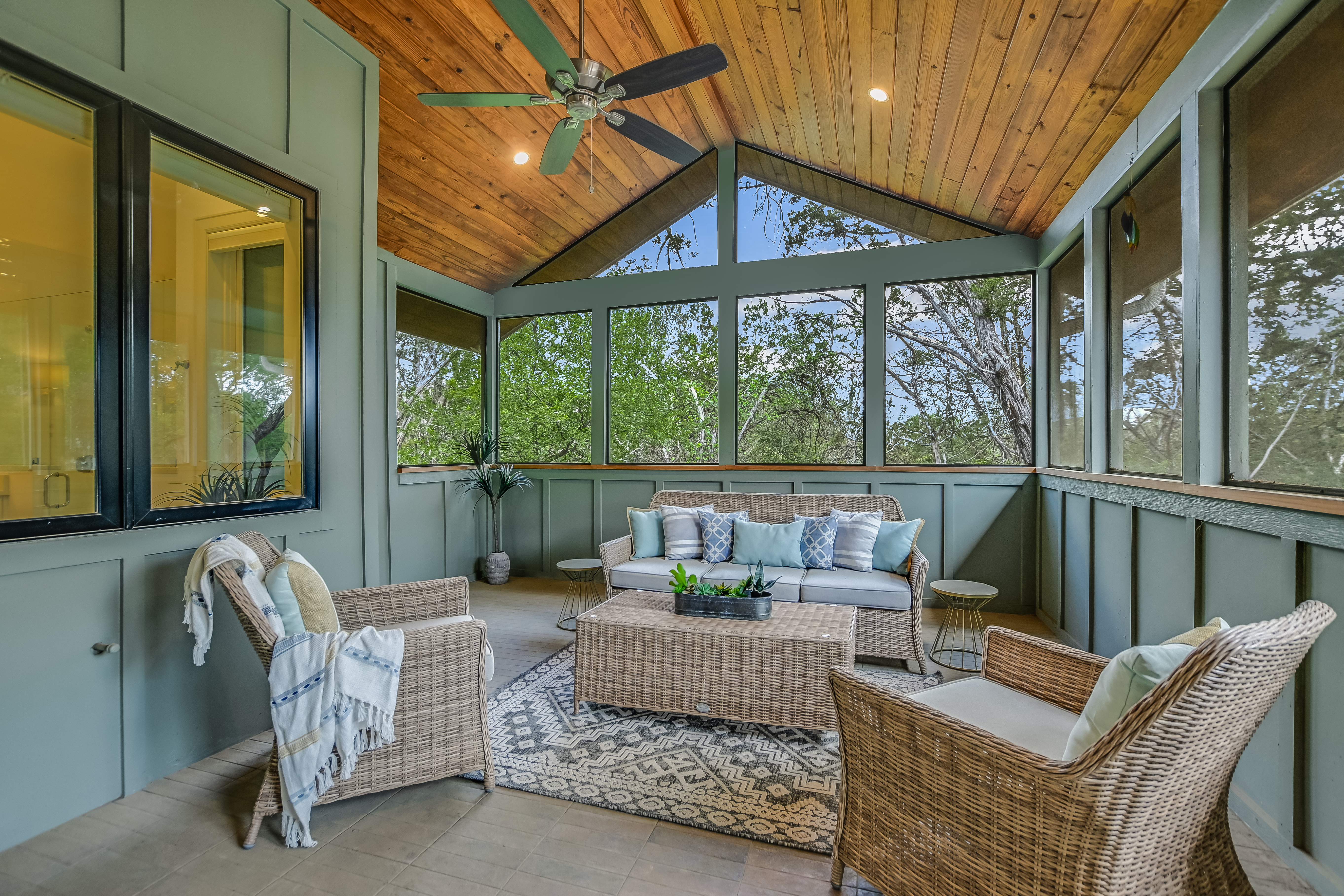  a rare lake austin estate where  luxury meets quiet nature - 物件實景