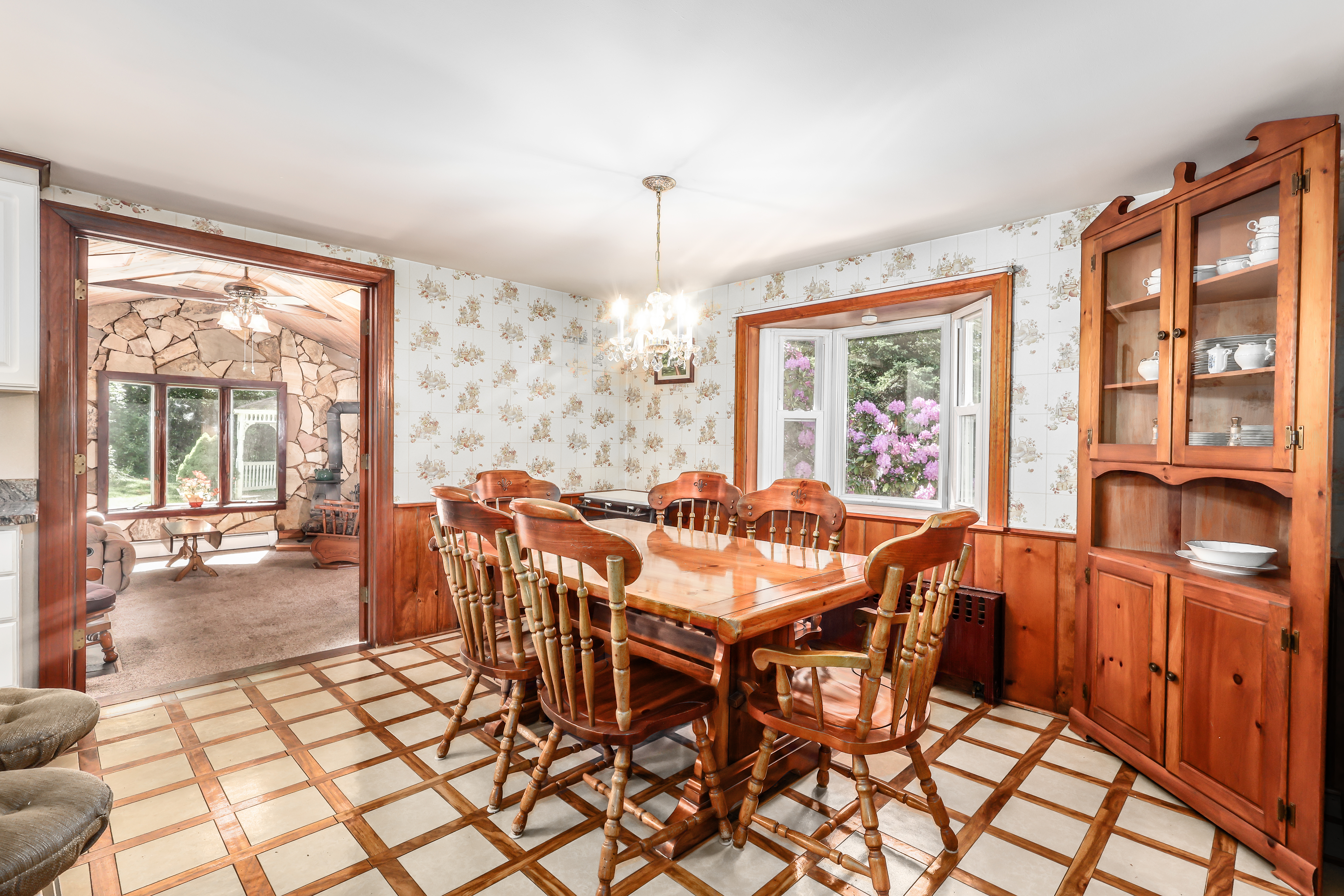  One Level Living on 1.59 Acres - 物件實景
